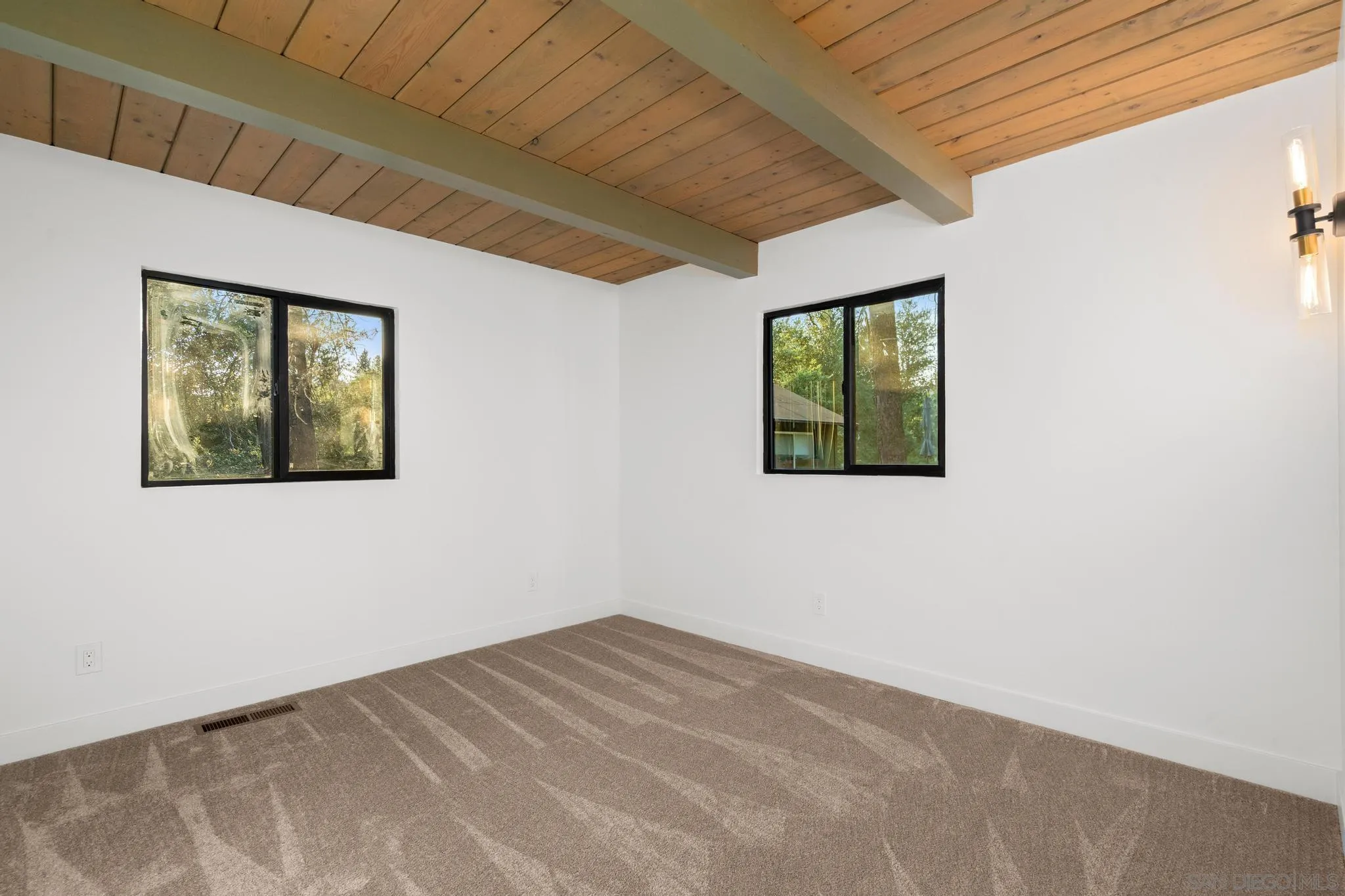 https://cdn.realtyfeed.com/cdn/127/250040940/4d37d1e523963c0f086e5185bdf1c7db.webp
