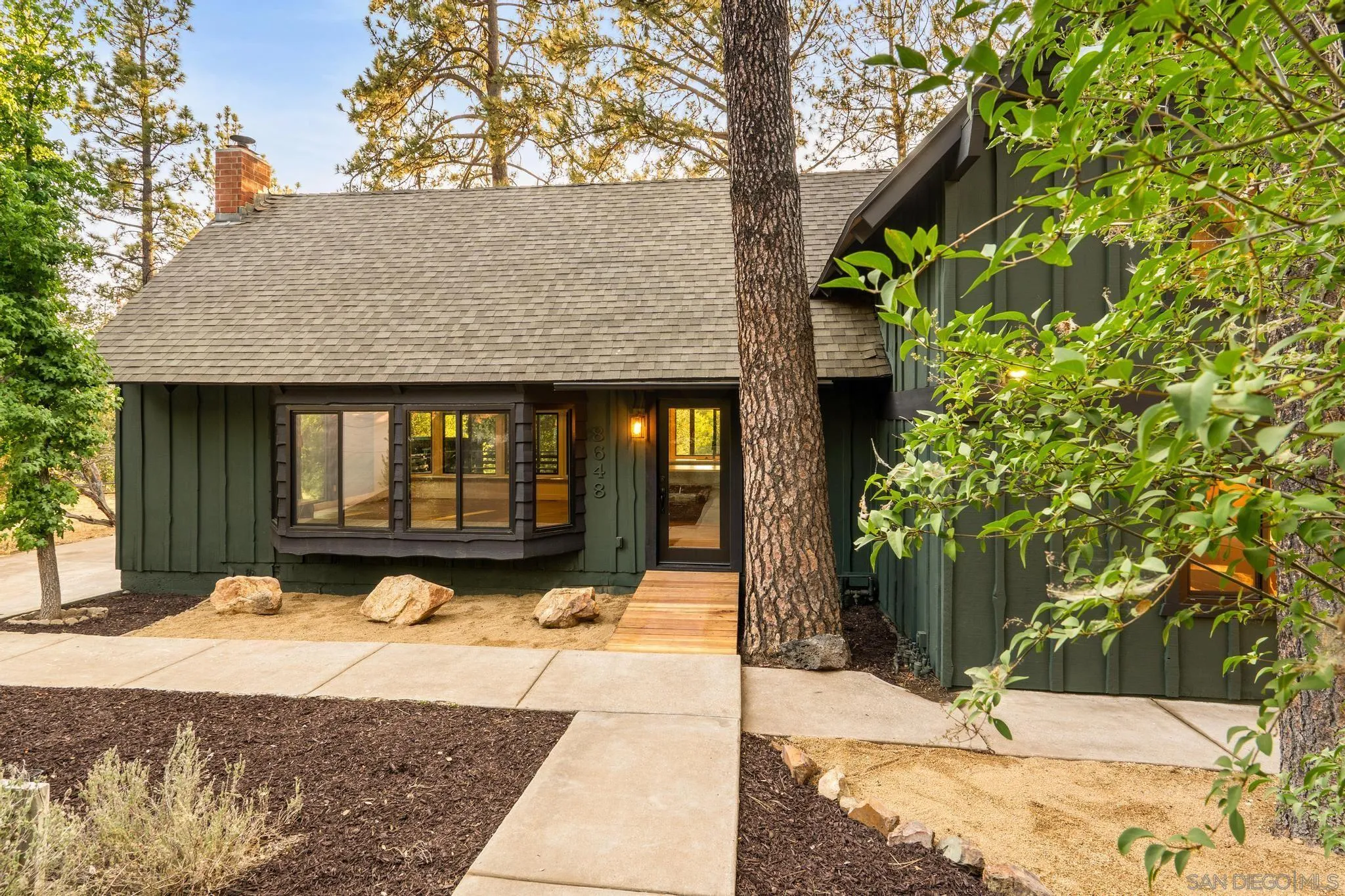 https://cdn.realtyfeed.com/cdn/127/250040940/c2e885cd9189e59e55f352329c516a8b.webp