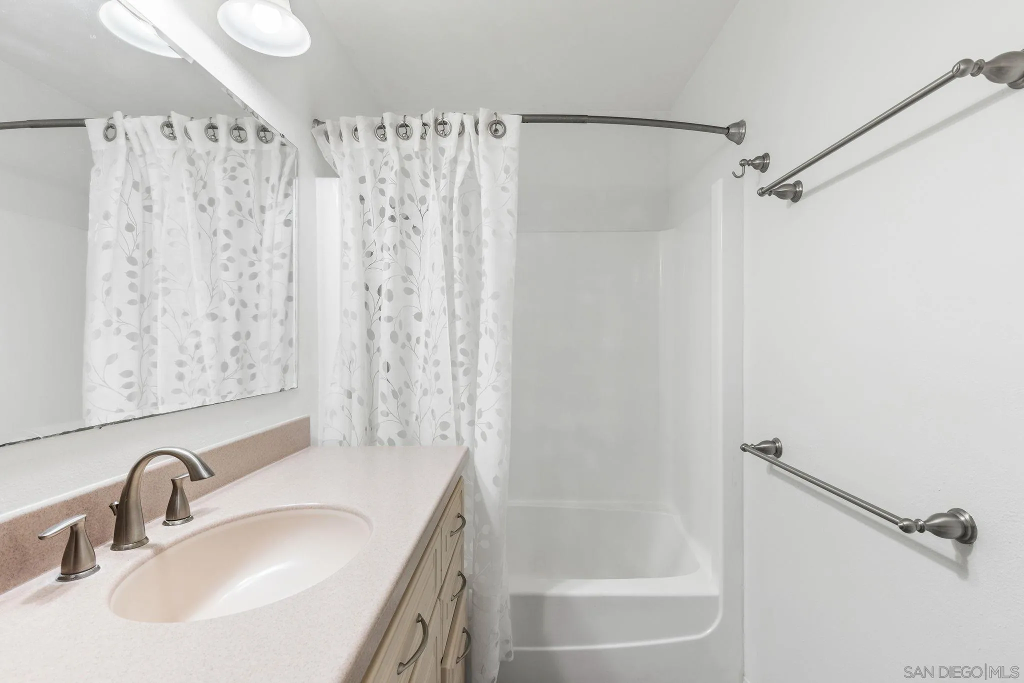 https://cdn.realtyfeed.com/cdn/127/250040941/60d6e8277e0aba4f539d0460908336a3.webp