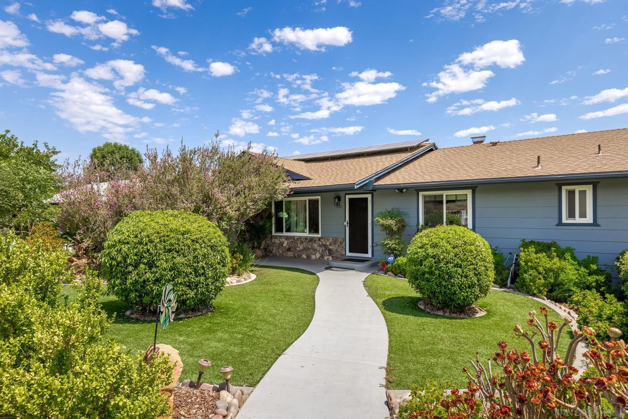 https://cdn.realtyfeed.com/cdn/127/250040941/93a62a54d4929fdf005e280c9feda835.webp