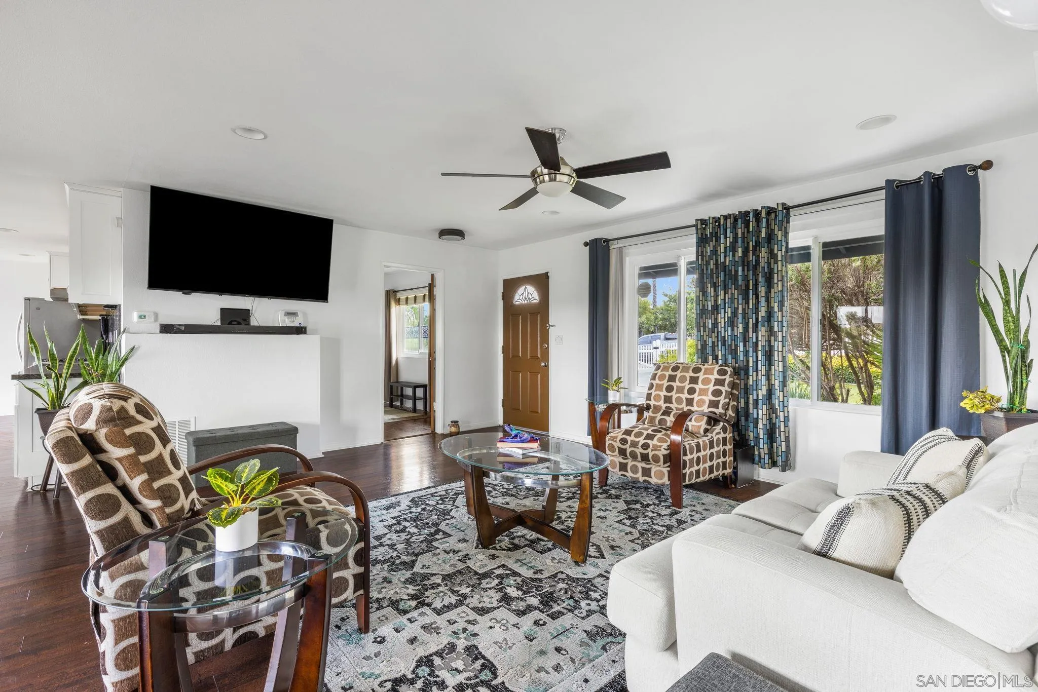 https://cdn.realtyfeed.com/cdn/127/250040941/c70dc7af79b7d2f47e97f5a6020deefa.webp
