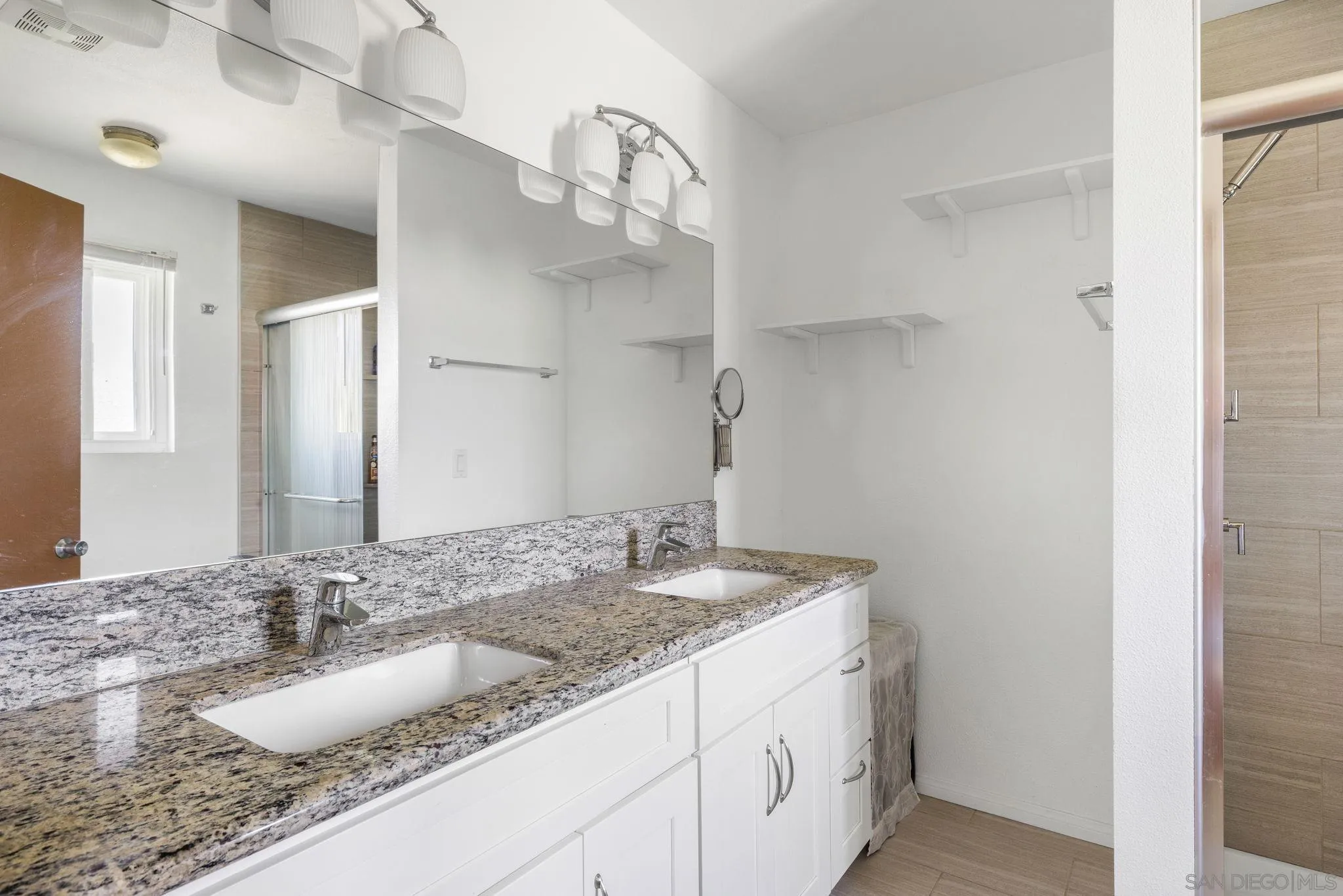https://cdn.realtyfeed.com/cdn/127/250040941/e724b28370c18573aad104e39bf8e66a.webp