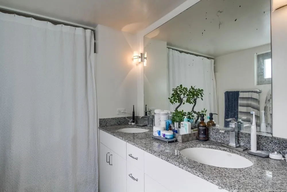 https://cdn.realtyfeed.com/cdn/127/250040945/7e409bb66d2f912e0829d3dbd5dac7b5.webp