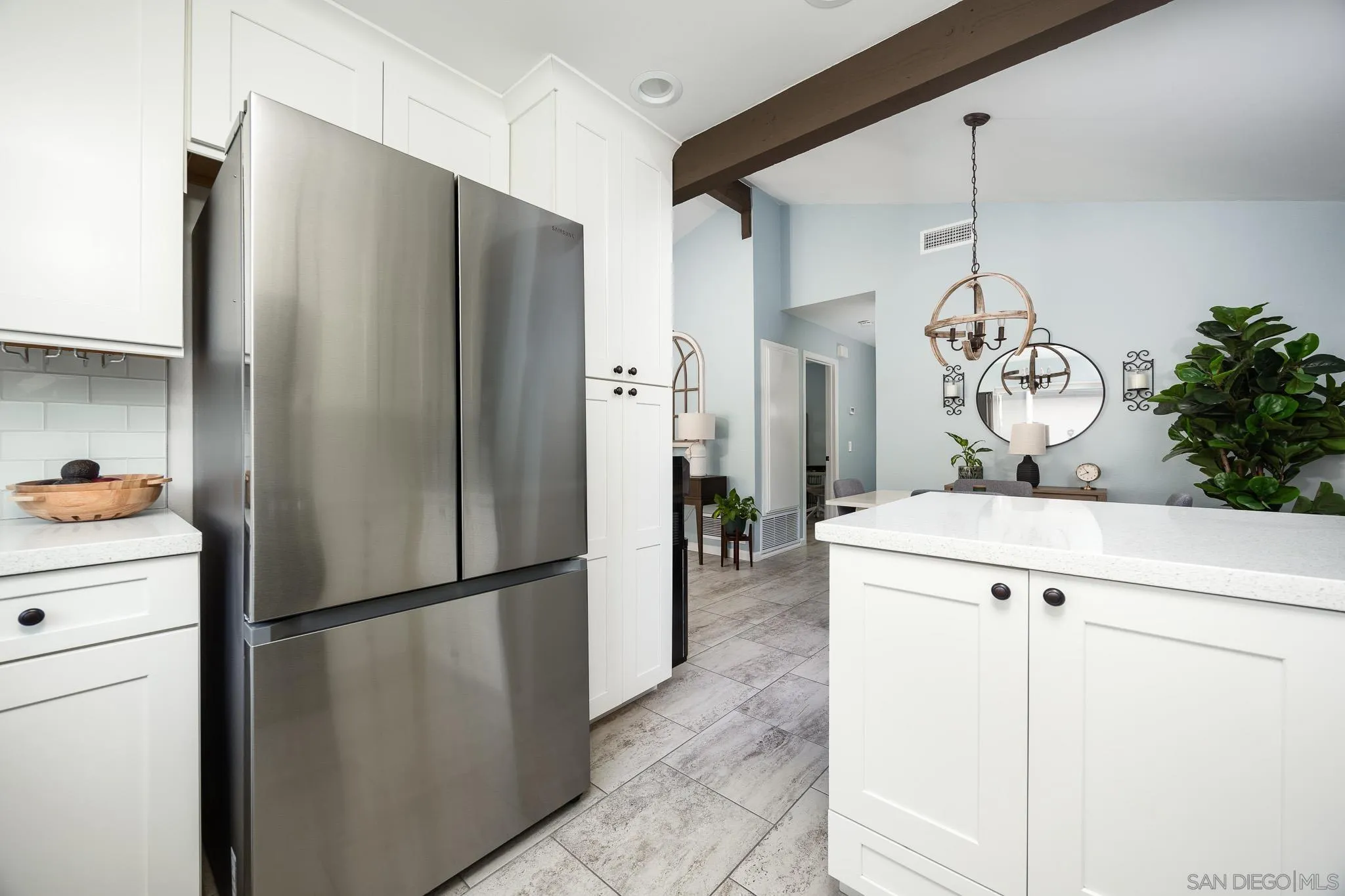 https://cdn.realtyfeed.com/cdn/127/250040948/21e699865e606e747d3648c52cad2725.webp