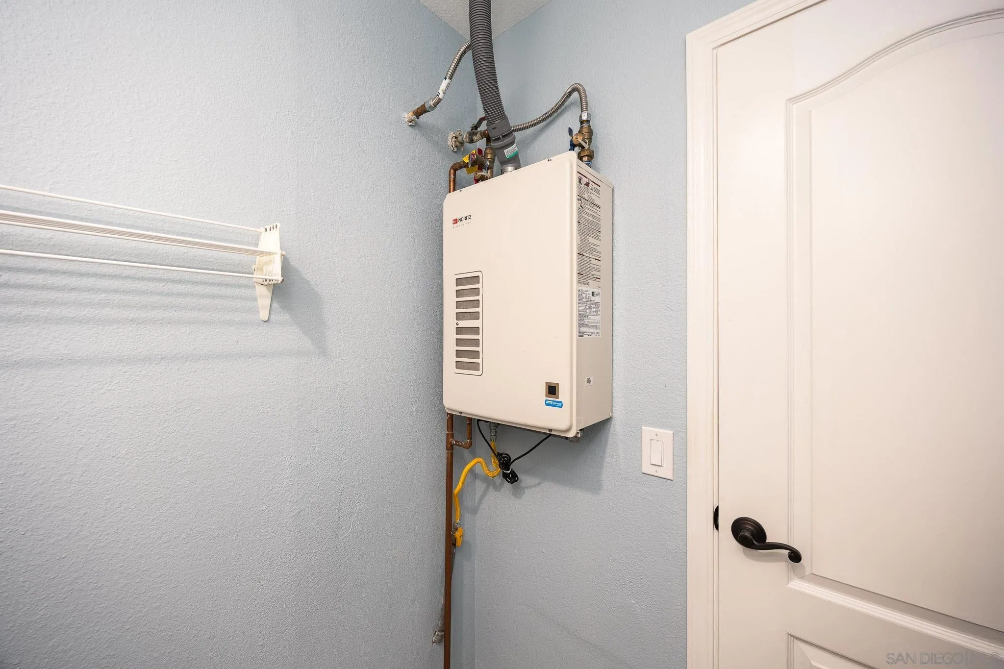 https://cdn.realtyfeed.com/cdn/127/250040948/2a7ecc579641d74bea254f3400ae0b59.webp