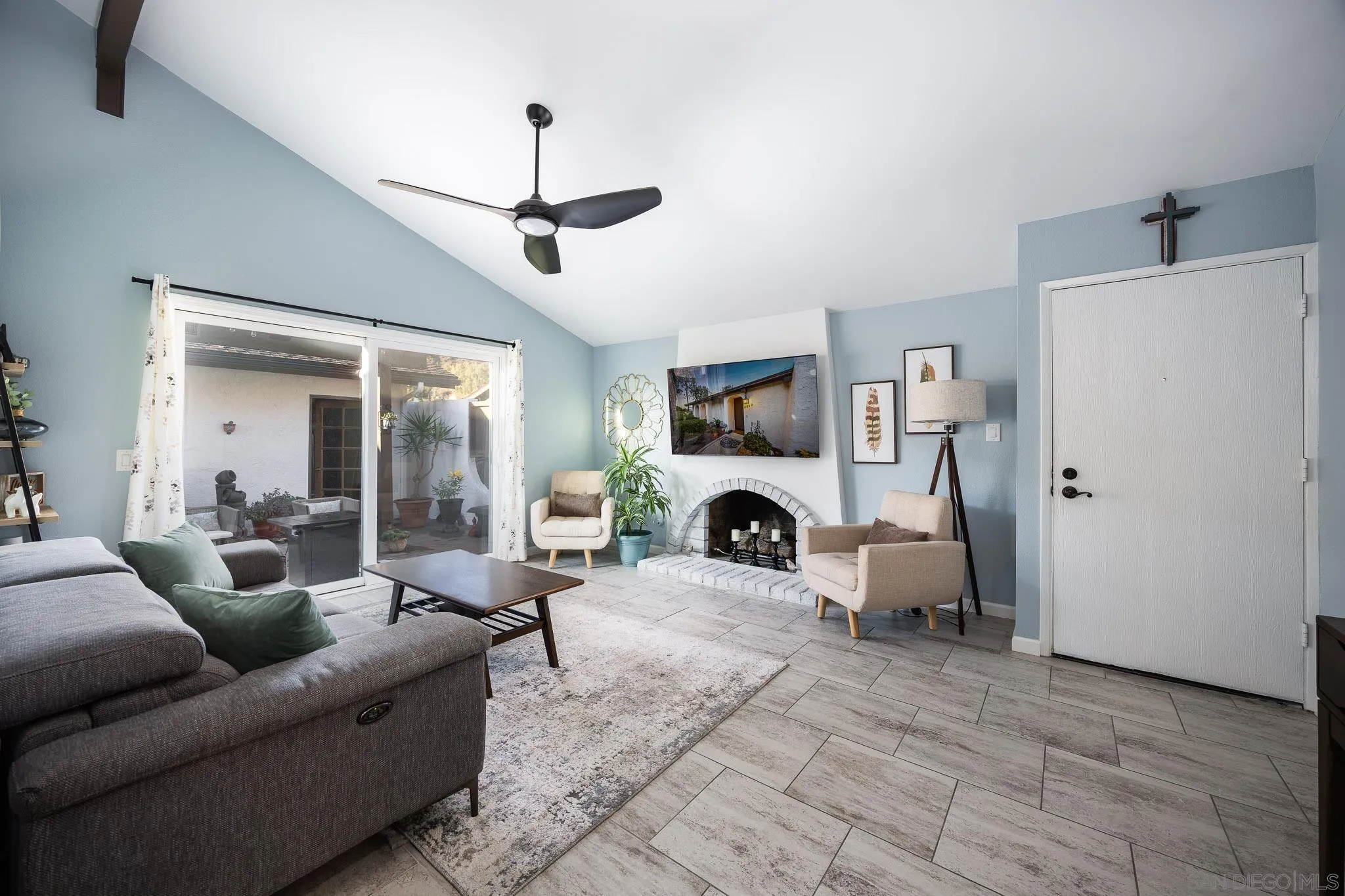 https://cdn.realtyfeed.com/cdn/127/250040948/30f8a722e6be281dda90b0bfc16c9ea4.webp