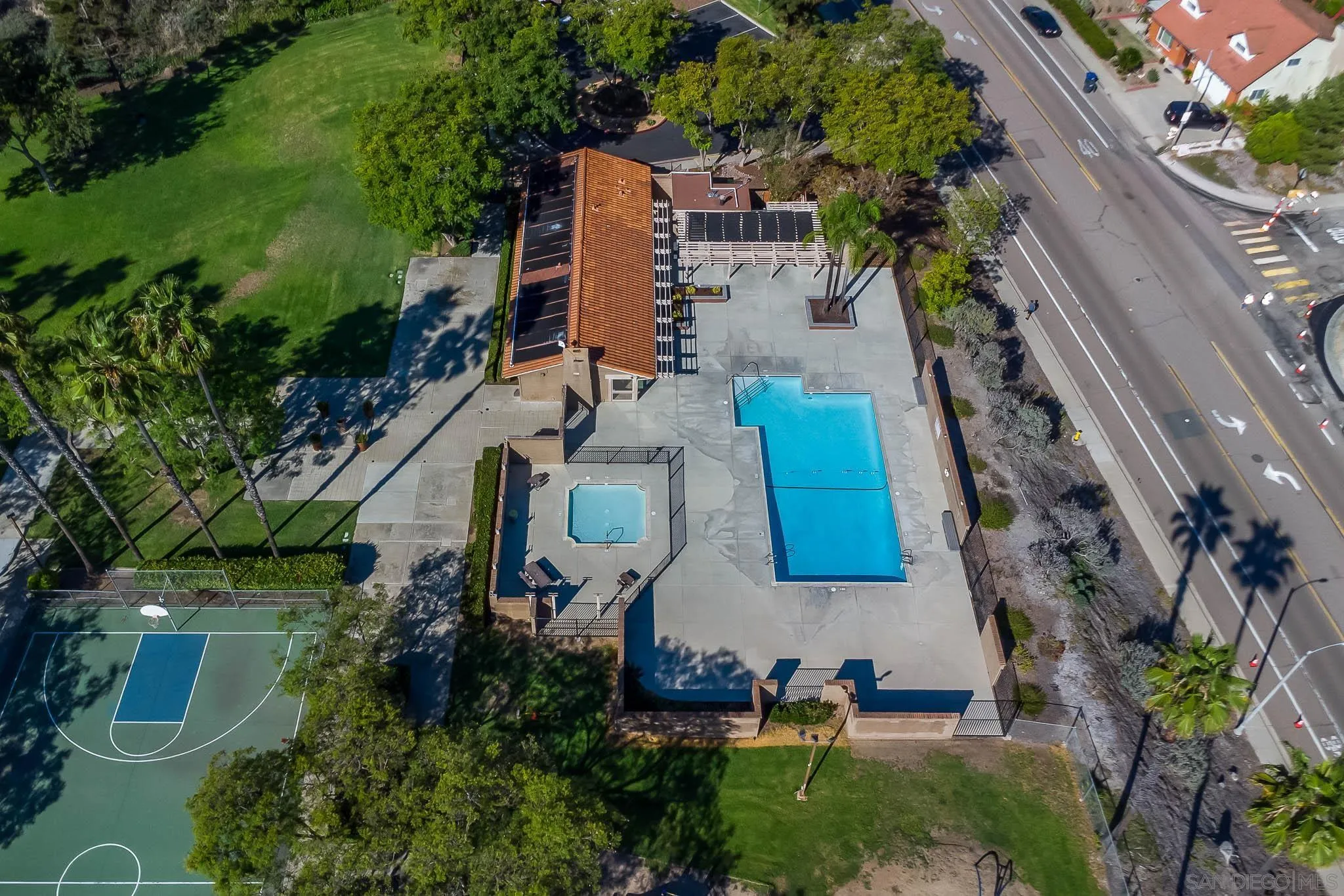 https://cdn.realtyfeed.com/cdn/127/250040948/7d6a7be81cc5f977dc46763b3982c44e.webp