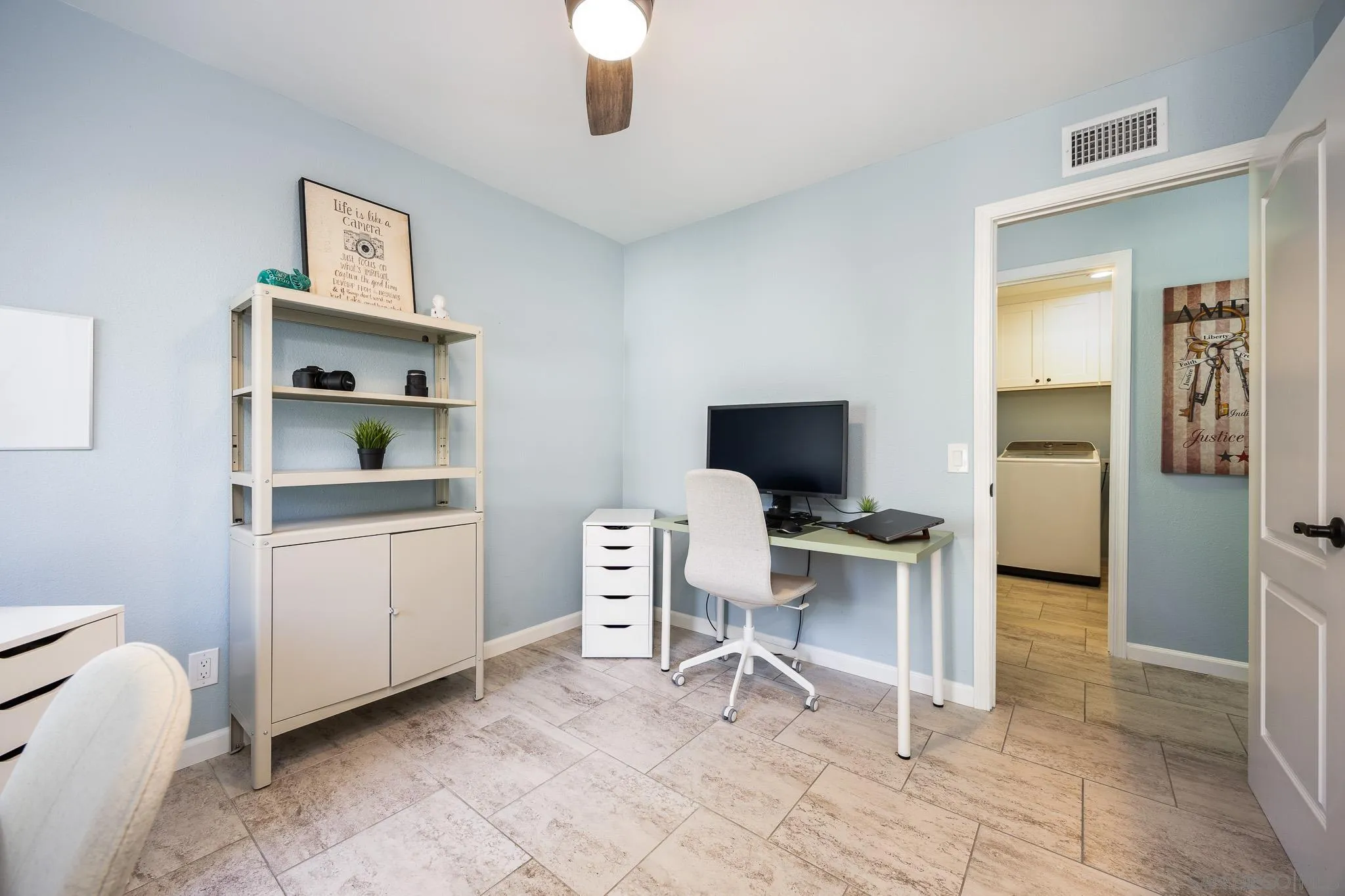 https://cdn.realtyfeed.com/cdn/127/250040948/cd3fd45c0f19cd57ed9ea08c132ccc88.webp