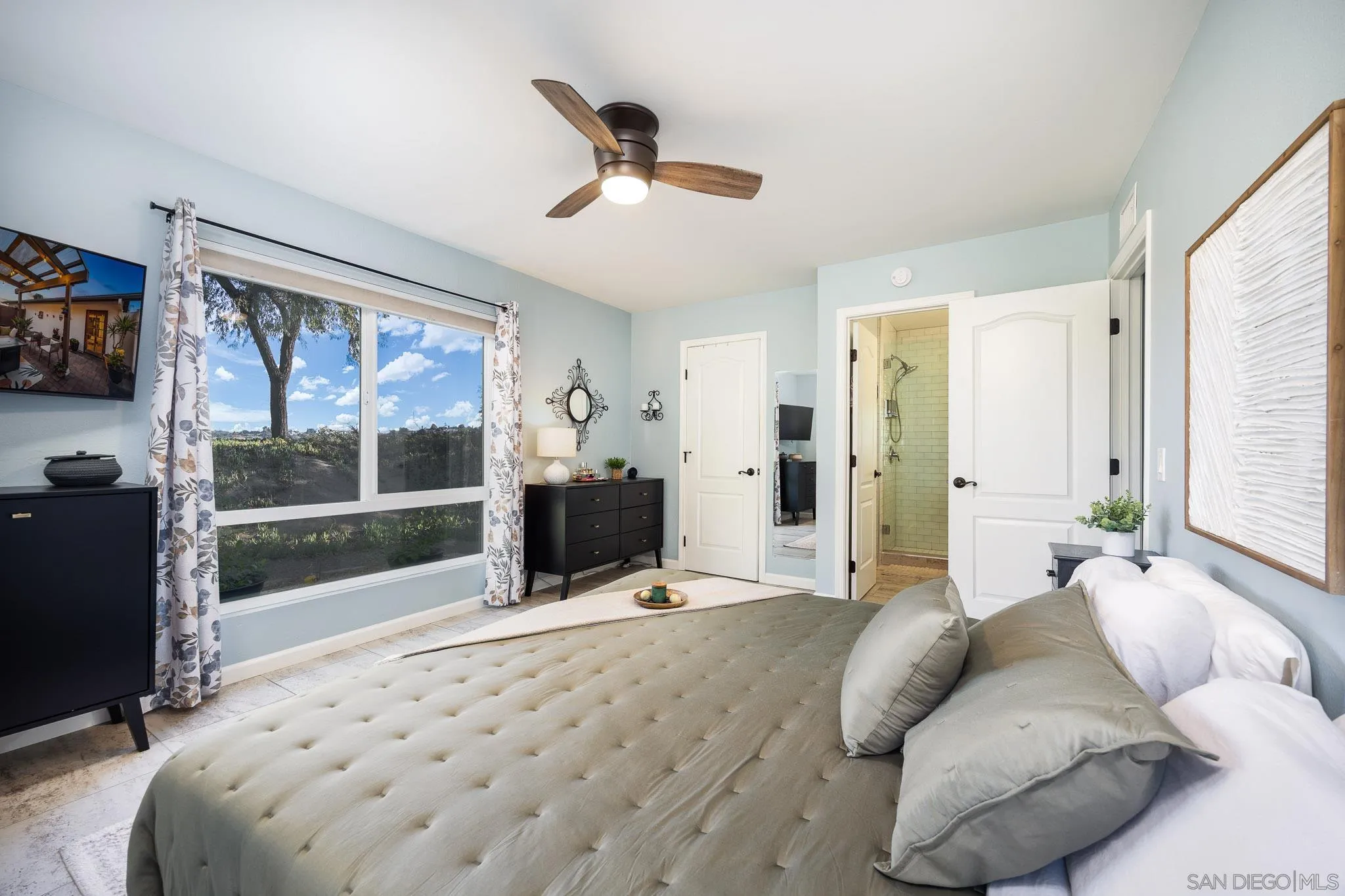 https://cdn.realtyfeed.com/cdn/127/250040948/fcae3424ff6ab5d3b115aa1efdace9c7.webp