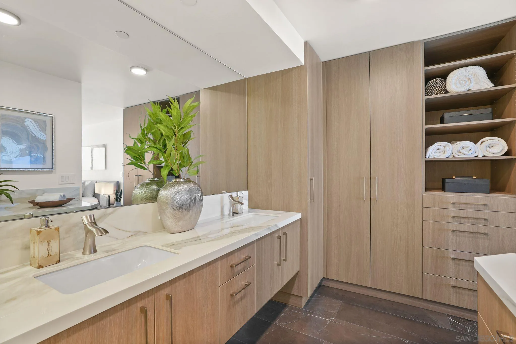 https://cdn.realtyfeed.com/cdn/127/250040950/4a59ab852b1e51bc72aaf4bb8790fde5.webp
