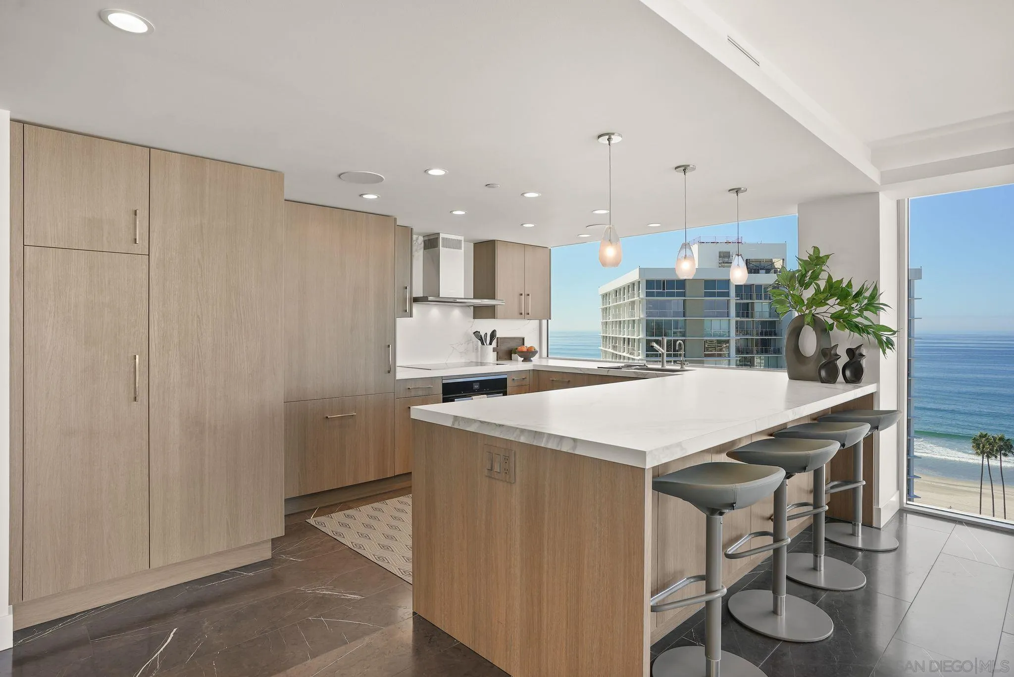 https://cdn.realtyfeed.com/cdn/127/250040950/dab707efb2e107443b2f8a0c4fb31fd7.webp
