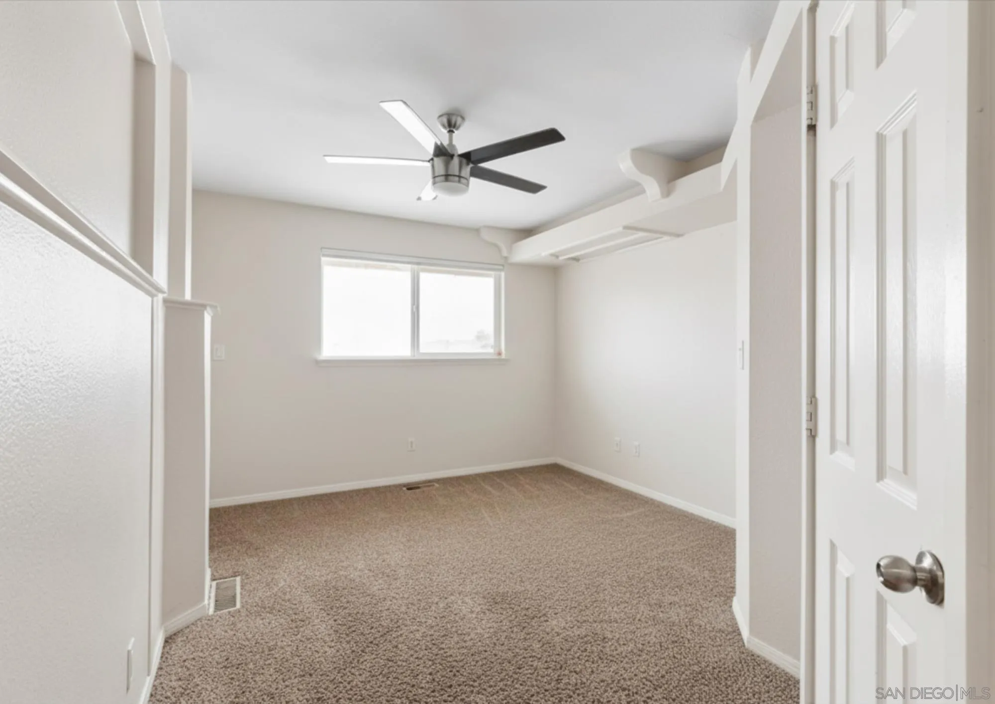Photo #21: 250040951 Listing: Photo #21