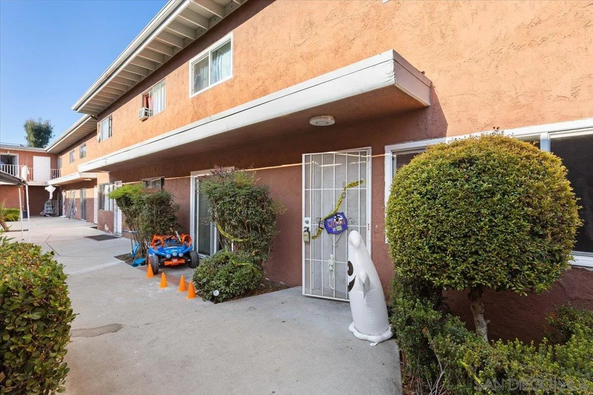 Photo #2: 250040951 Listing 