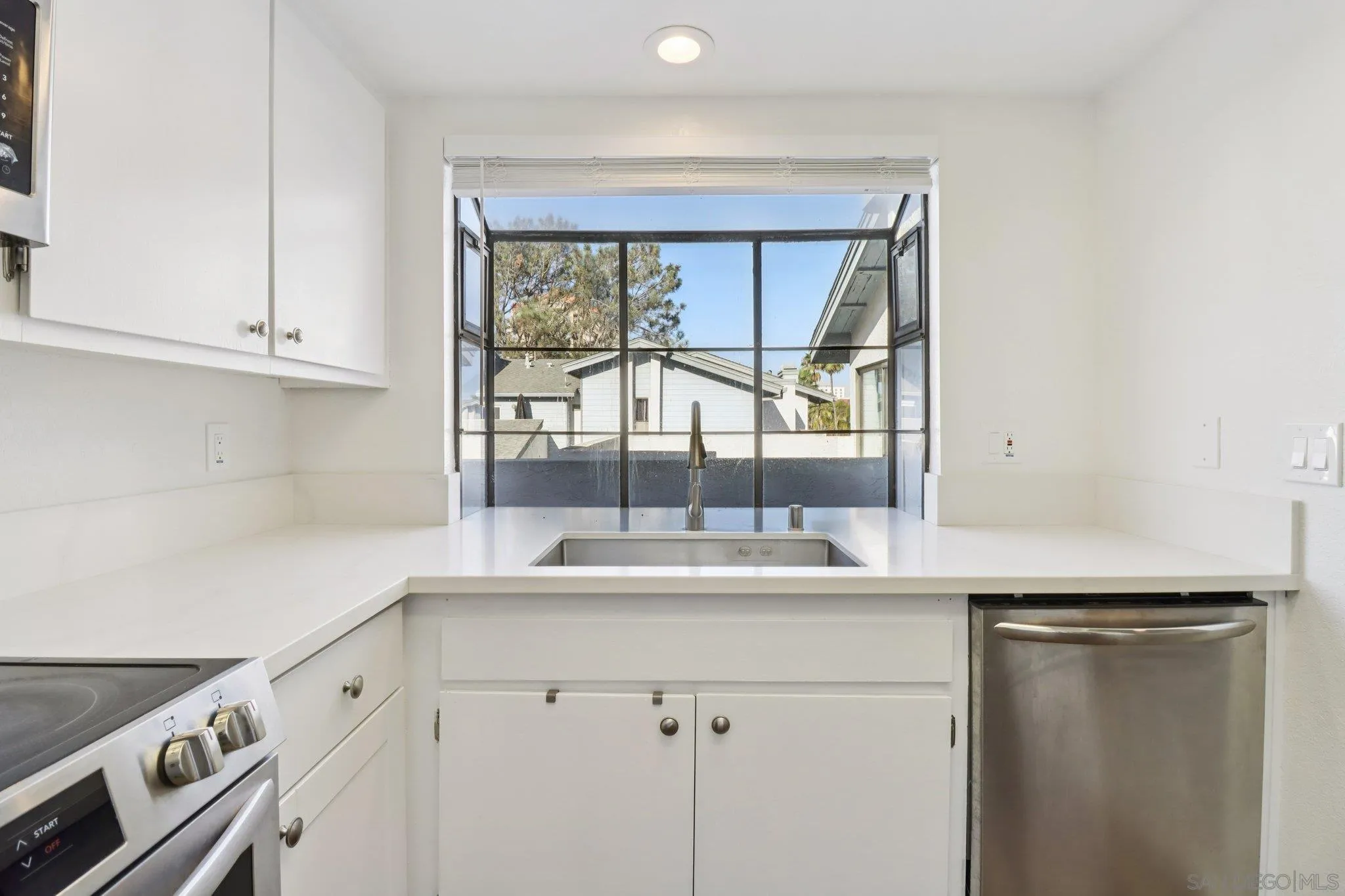 Photo #6: 250040954 Listing 