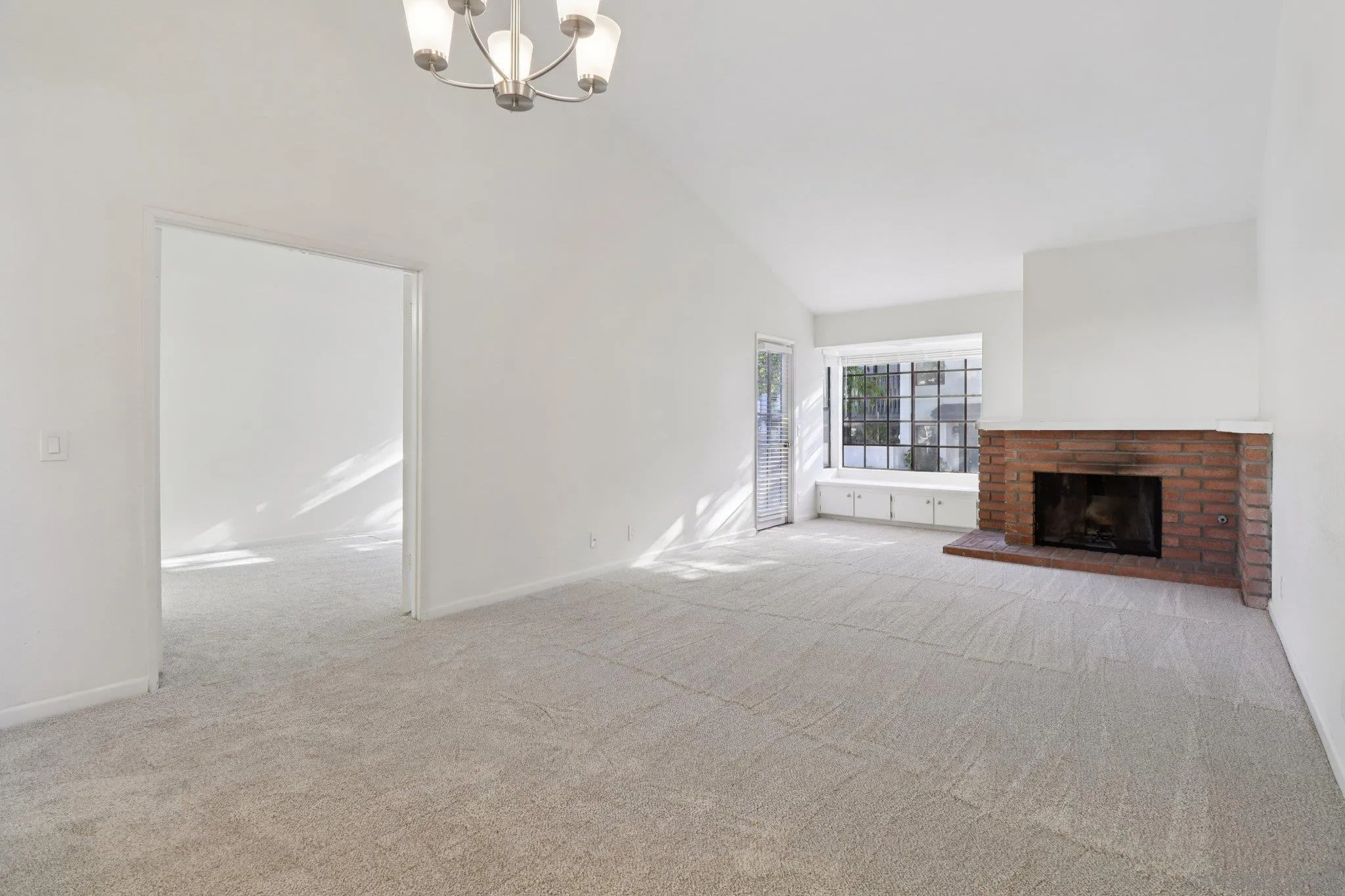 Photo #11: 250040954 Listing: Photo #11