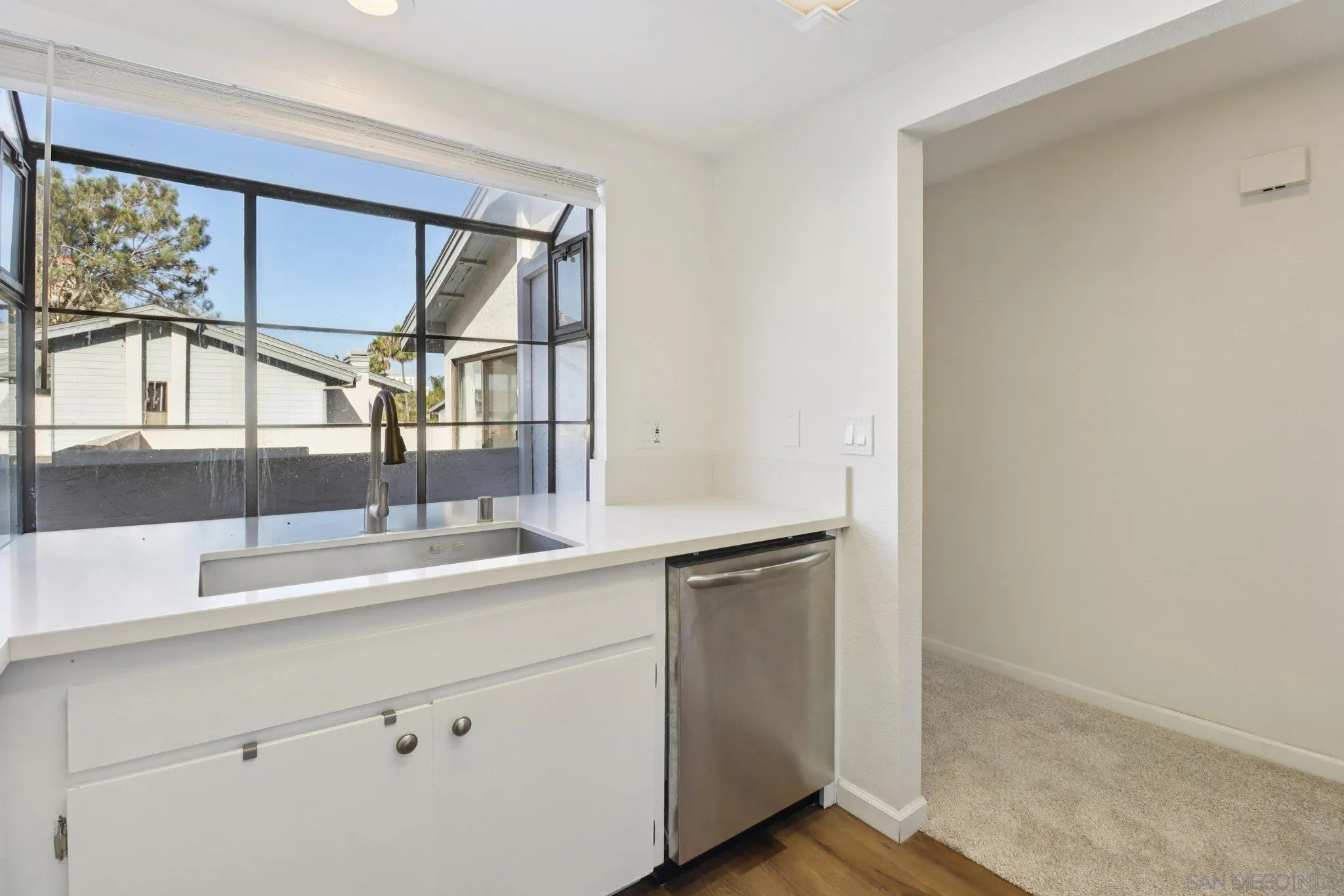 Photo #5: 250040954 Listing 