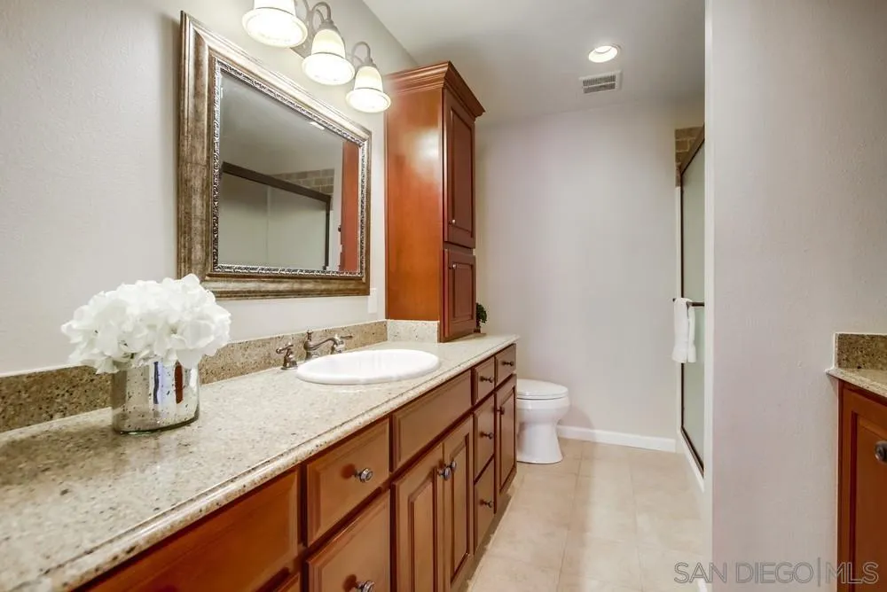 Photo #23: 250040955 Listing: Photo #23