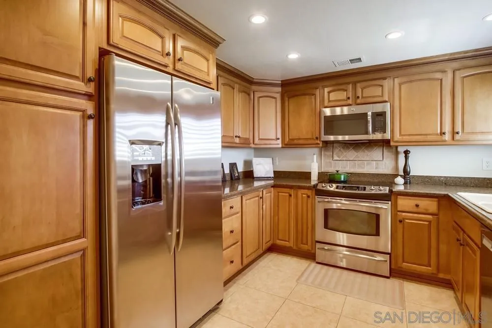 Photo #15: 250040955 Listing: Photo #15