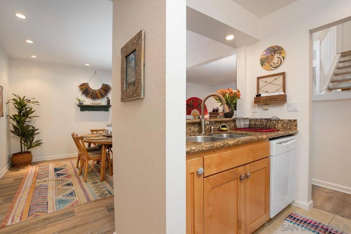 https://cdn.realtyfeed.com/cdn/127/250040958/89209fdf24f8373b64d3b455f12bdaeb.webp