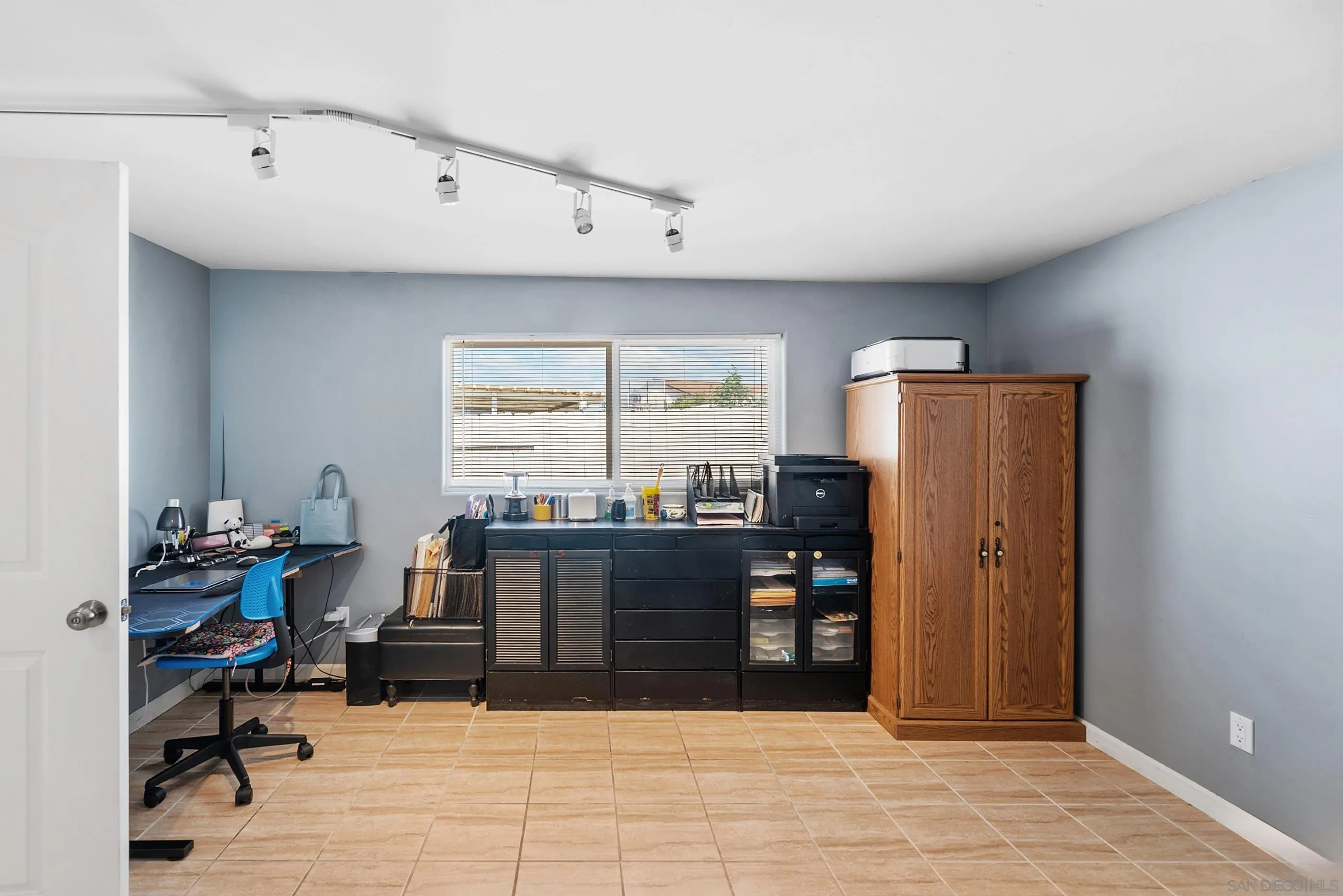 https://cdn.realtyfeed.com/cdn/127/250040962/c81fabd15de31ff4326cd878be58bb41.webp