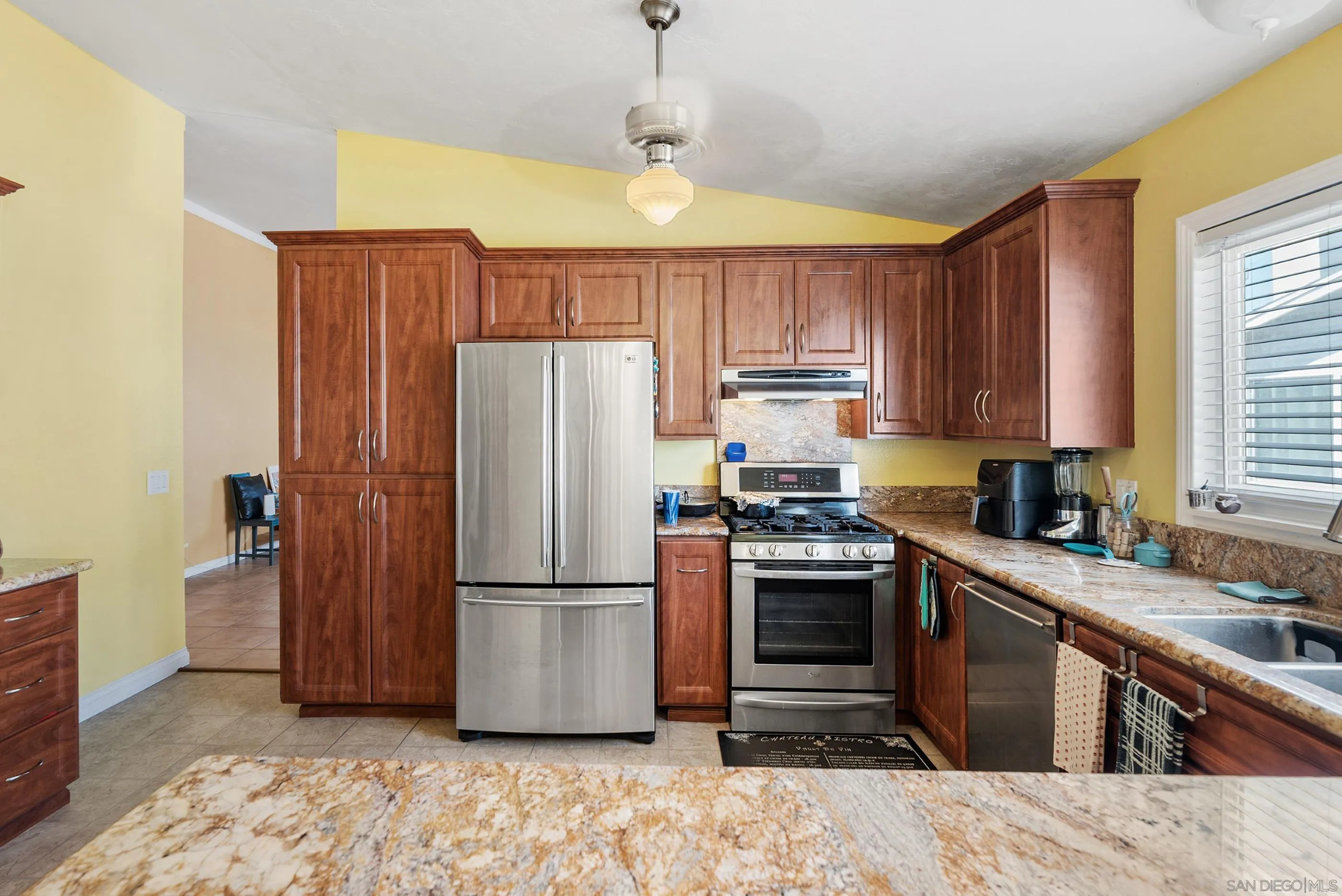 https://cdn.realtyfeed.com/cdn/127/250040962/d5894cdcd58f1c0be5673a7ffd9674a9.webp