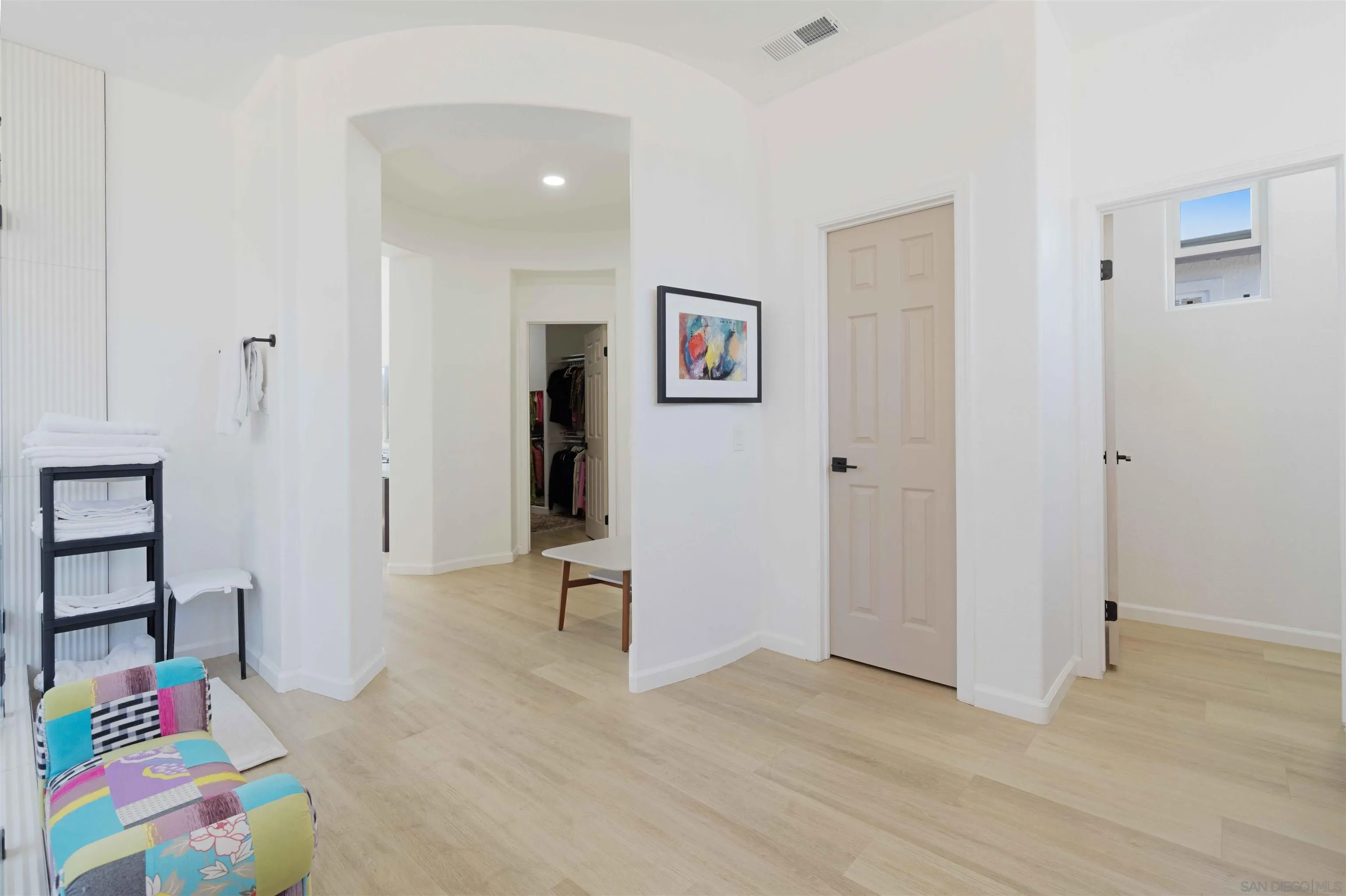 https://cdn.realtyfeed.com/cdn/127/250040965/15de7df0e1cf74ab48aaa8aa418e4b24.webp