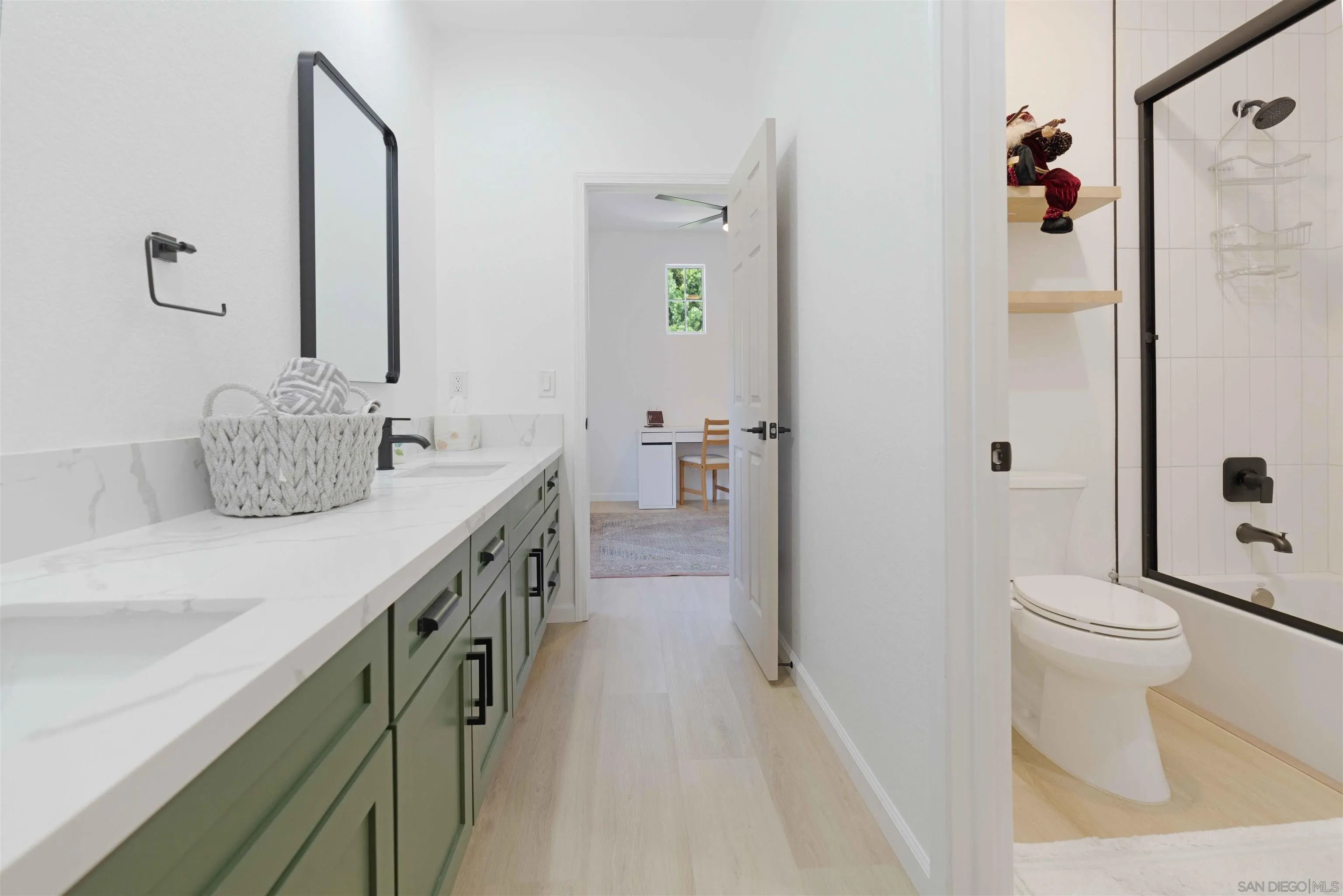 https://cdn.realtyfeed.com/cdn/127/250040965/371f6c3b4be3586b3938847dd5d47664.webp