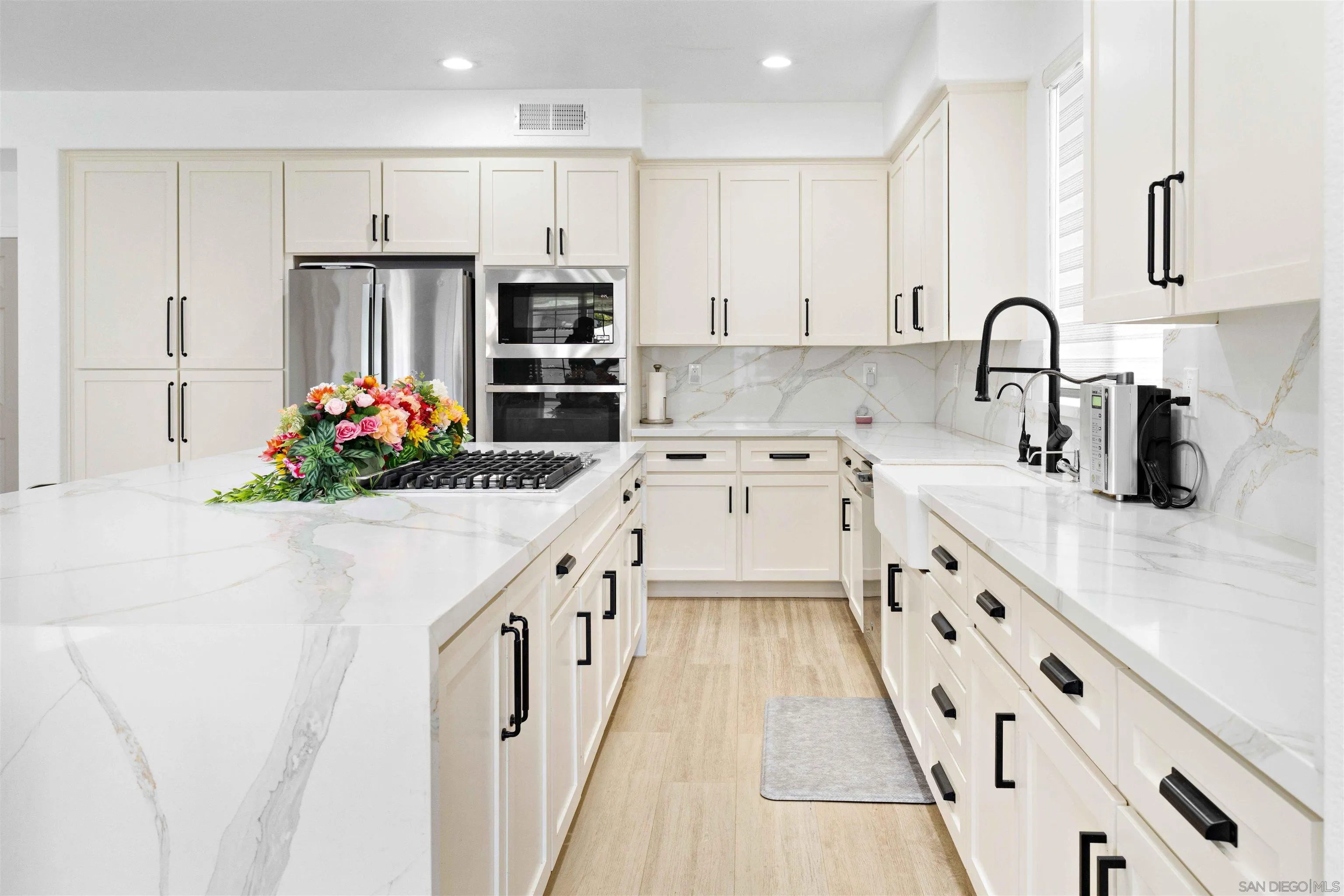https://cdn.realtyfeed.com/cdn/127/250040965/407382271a56eac2e87563685fd9b03a.webp