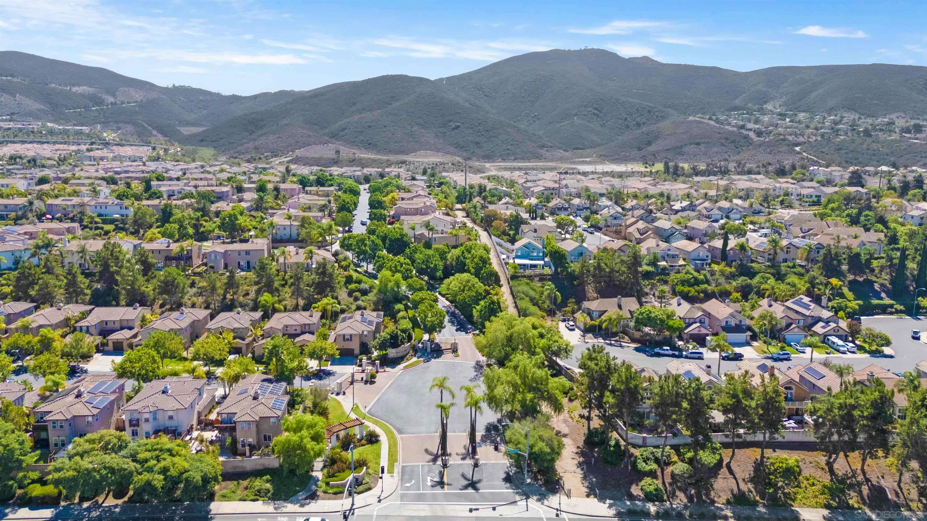 https://cdn.realtyfeed.com/cdn/127/250040965/6789e79b9105e5ea1c1f89e7b29f7a3d.webp