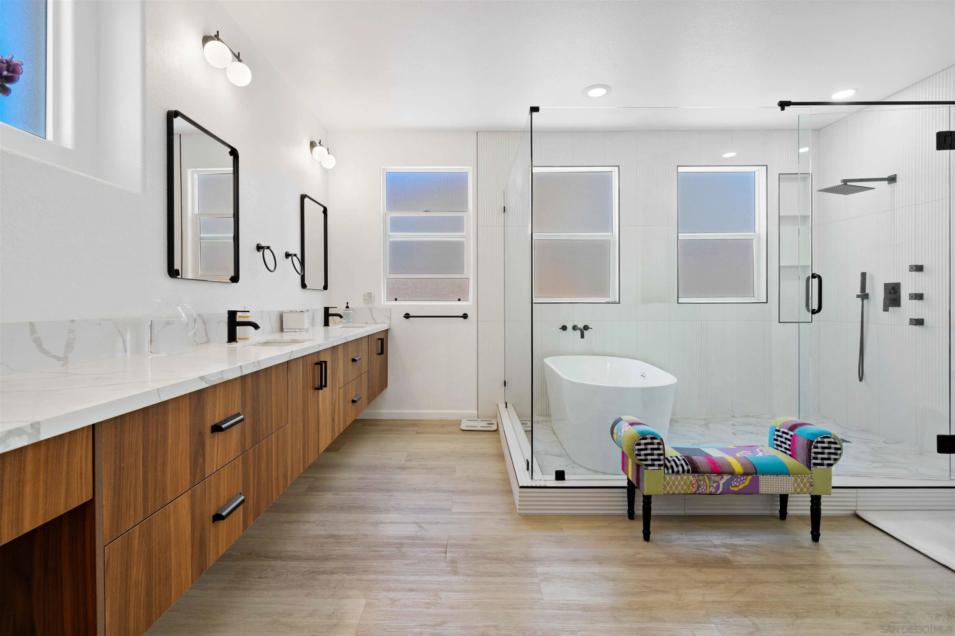 https://cdn.realtyfeed.com/cdn/127/250040965/8dcbaf10c09933db1277d482a7e49d1d.webp