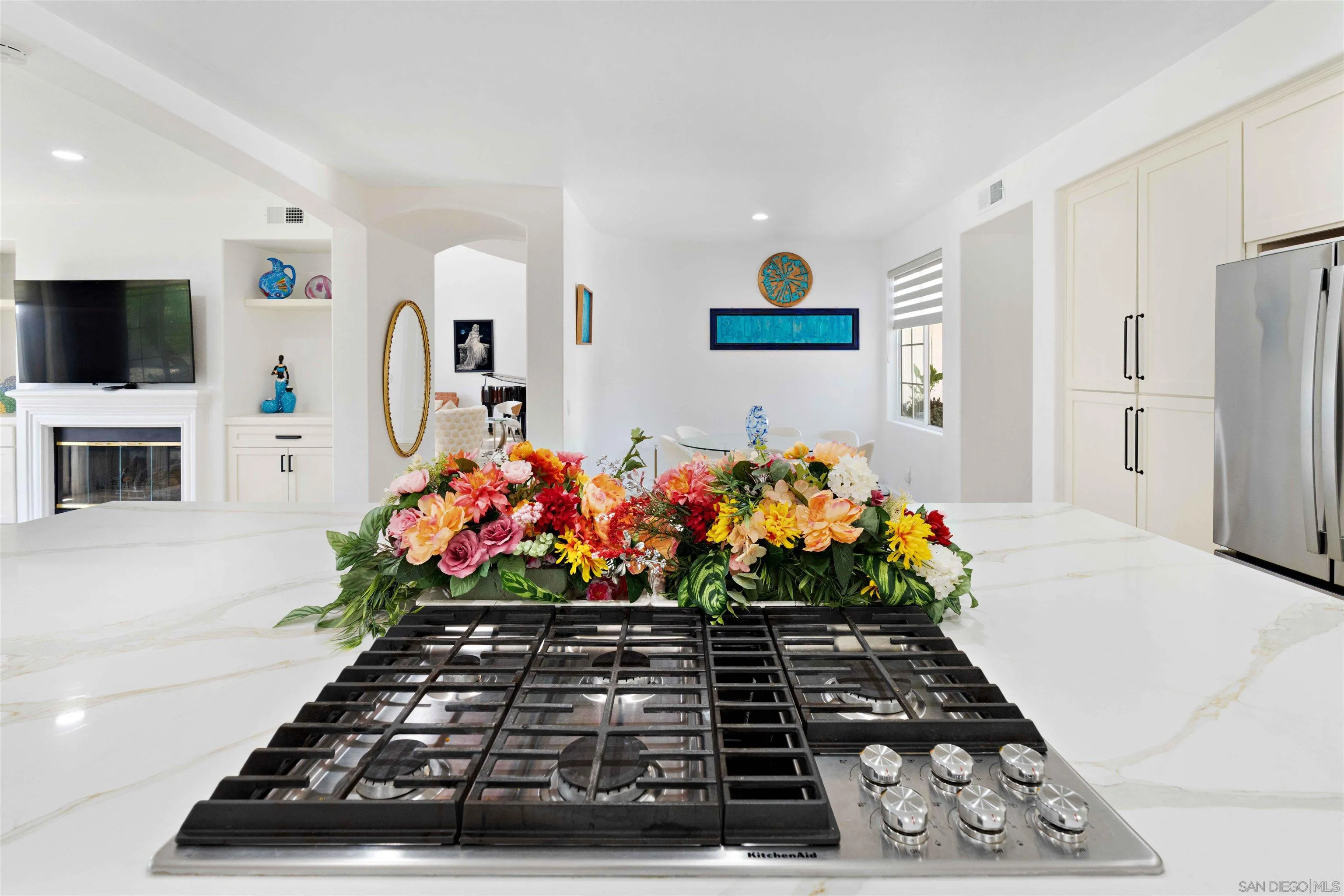 https://cdn.realtyfeed.com/cdn/127/250040965/b64f1426e8690a2e24aae27d1d7a3df4.webp