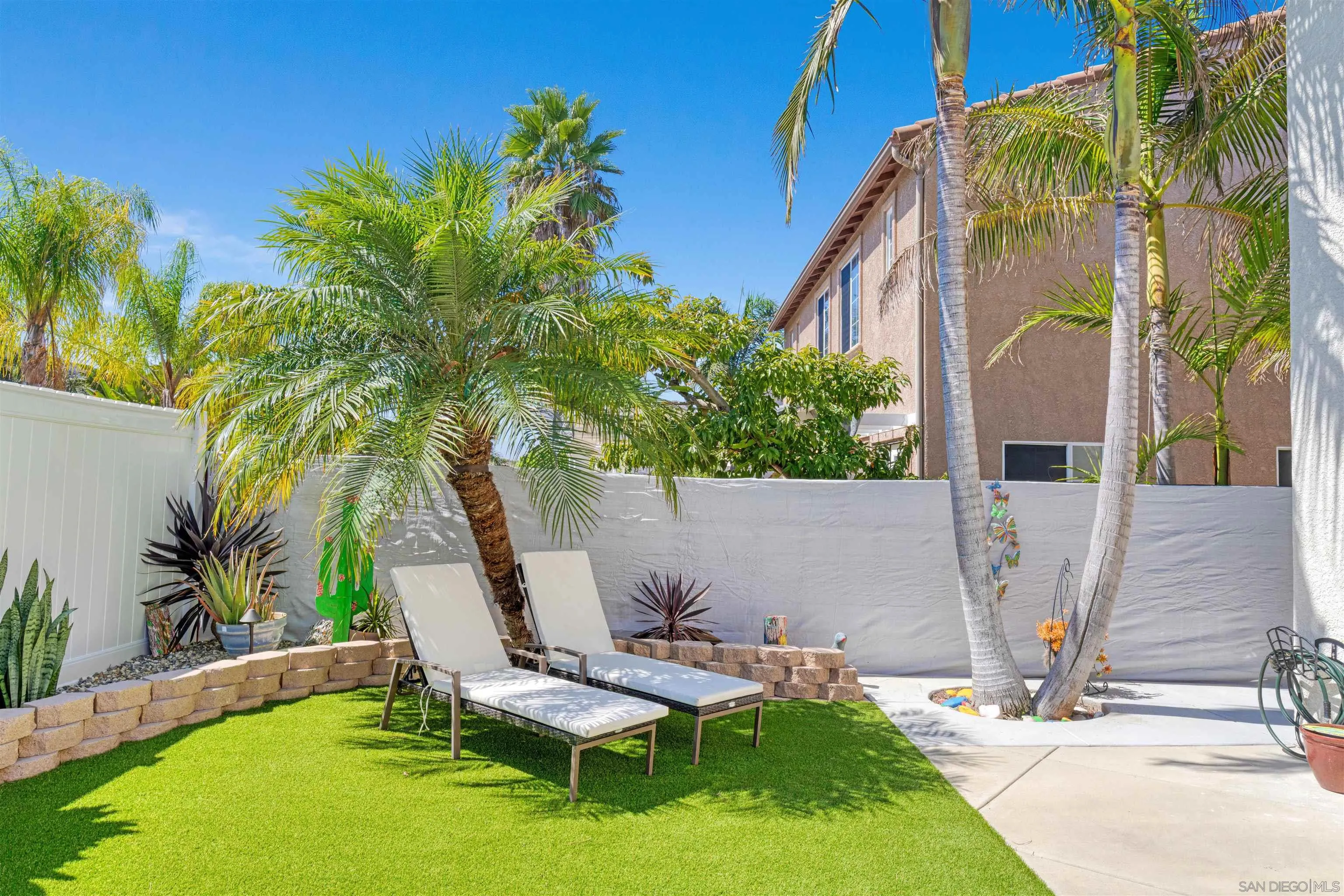 https://cdn.realtyfeed.com/cdn/127/250040965/cb8945623d6d8bd2a8f808c7f42e41d8.webp