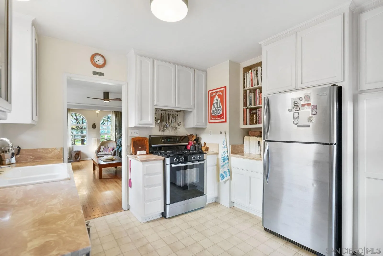 https://cdn.realtyfeed.com/cdn/127/250040972/86155dee8a49b2b27b54828fa30a56b5.webp