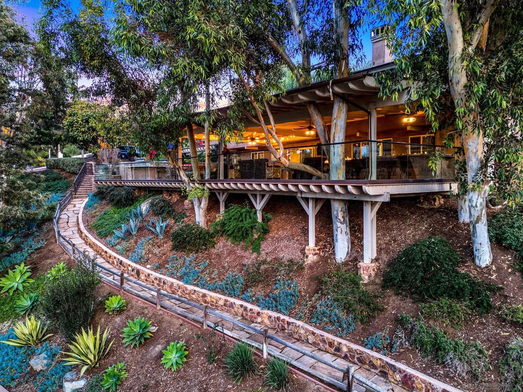 https://cdn.realtyfeed.com/cdn/127/250040974/517f748372579ce730619b9baf90123c.webp