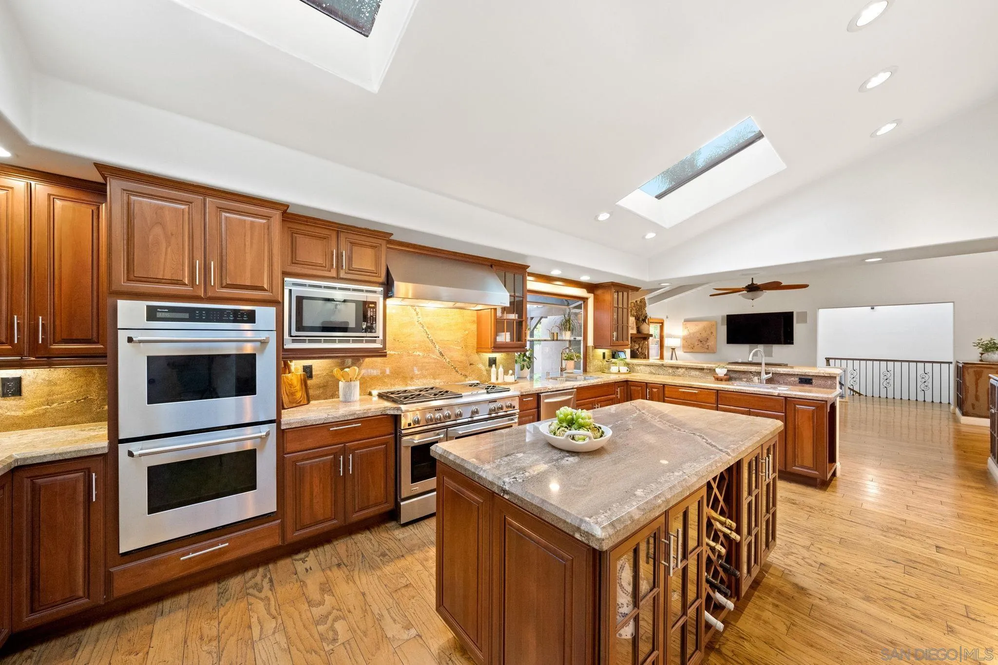 https://cdn.realtyfeed.com/cdn/127/250040974/861f5234348965708c12db9ec5259937.webp