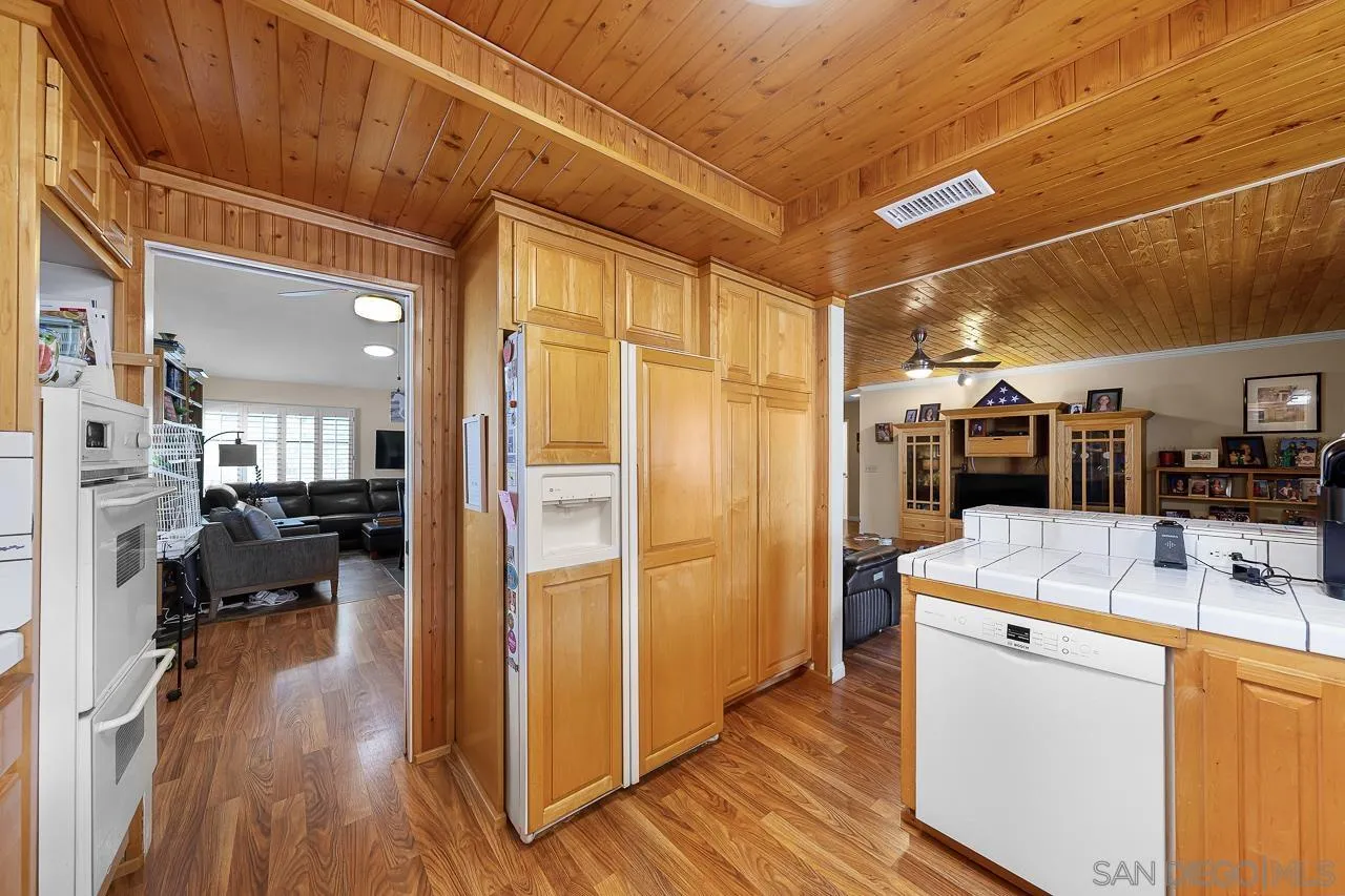 https://cdn.realtyfeed.com/cdn/127/250040978/0f7b86d5c00e51b629f1bf4d0241e940.webp