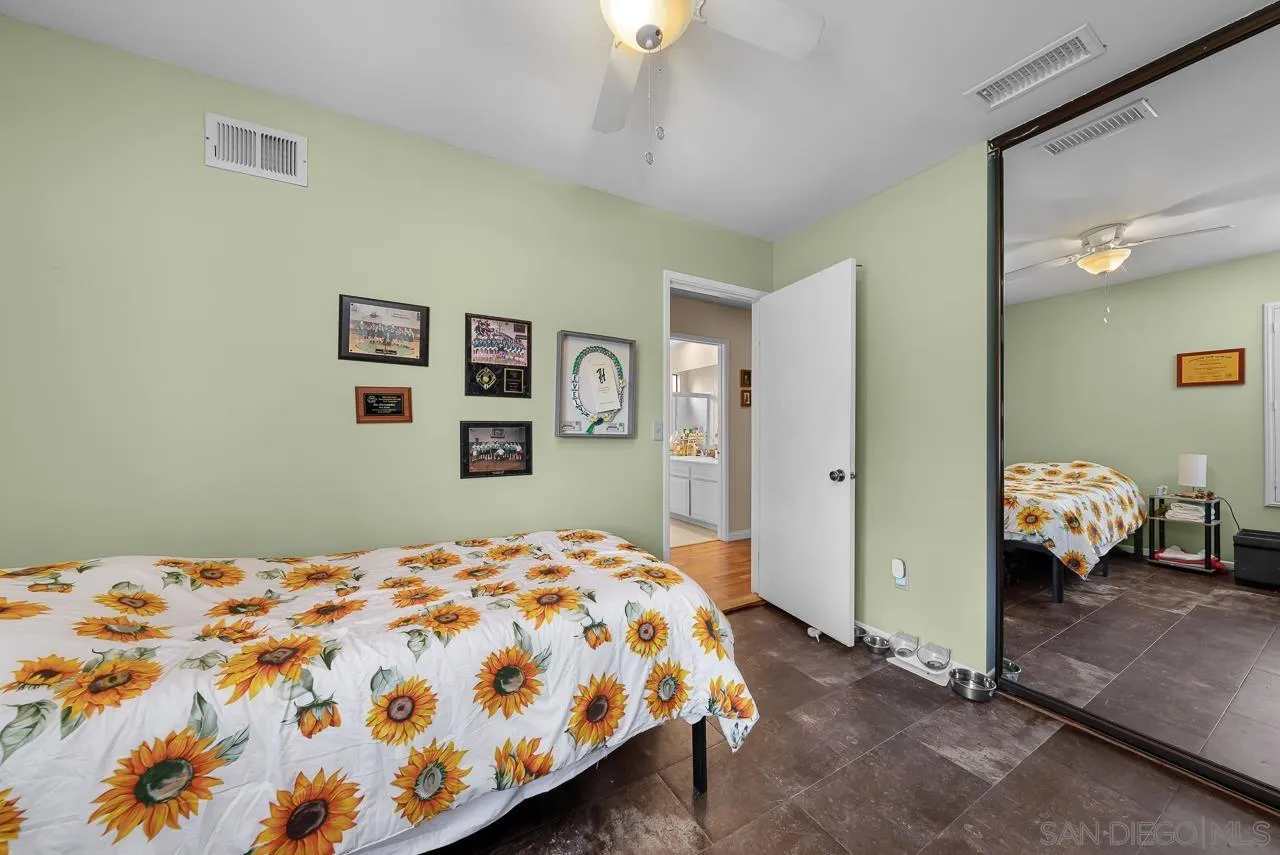 https://cdn.realtyfeed.com/cdn/127/250040978/d86c724084edc4bb68b833f0891f9d12.webp