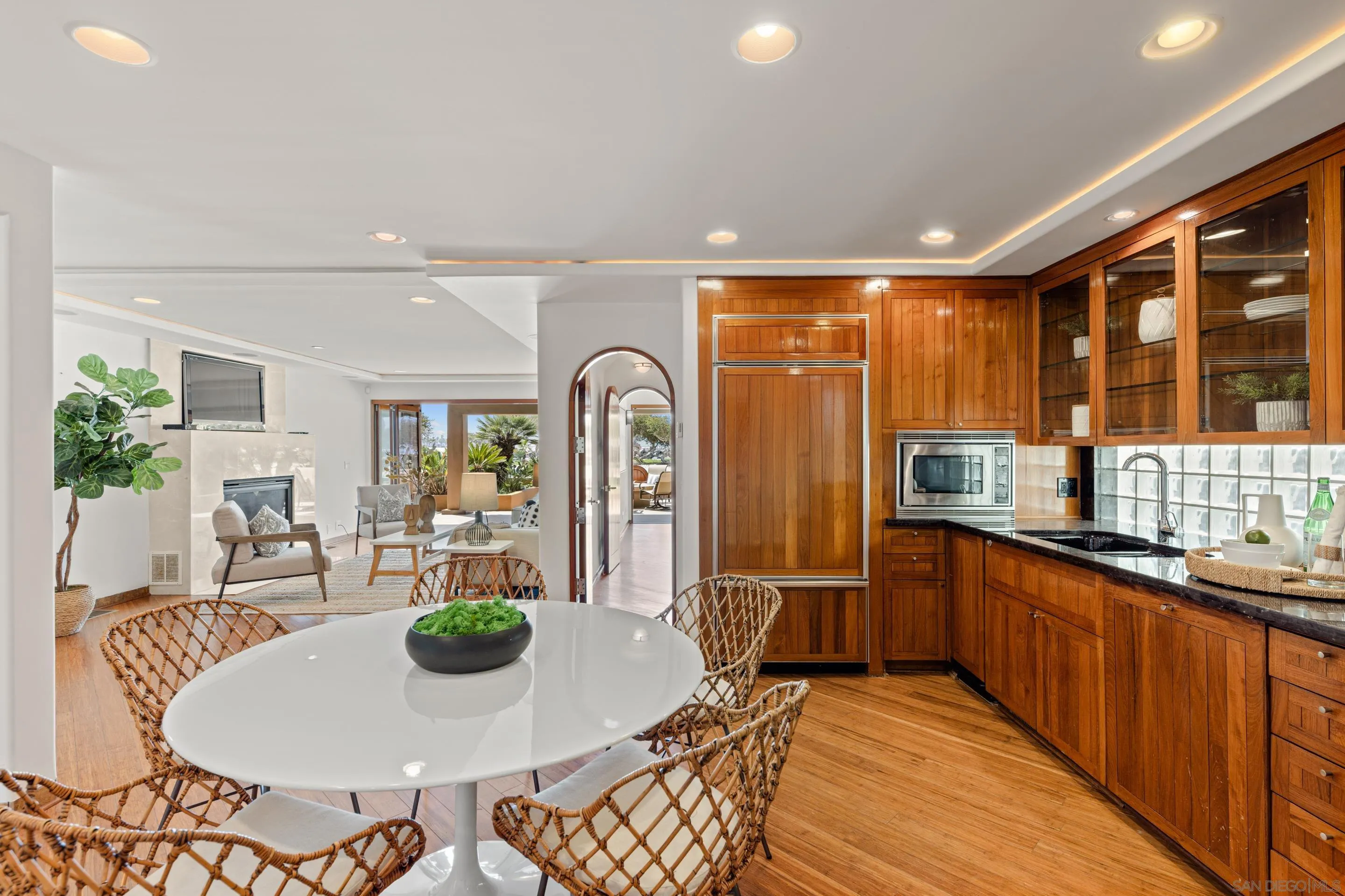 https://cdn.realtyfeed.com/cdn/127/250040981/09631e48674977c292e9ae8c07d50fc2.webp