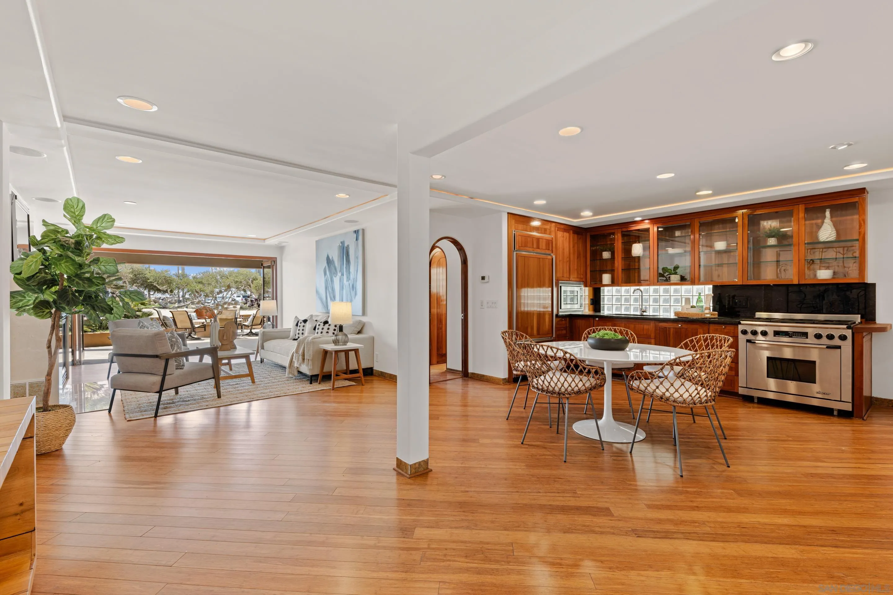 https://cdn.realtyfeed.com/cdn/127/250040981/934d3053fa215e851a98bac3d0deeaa0.webp