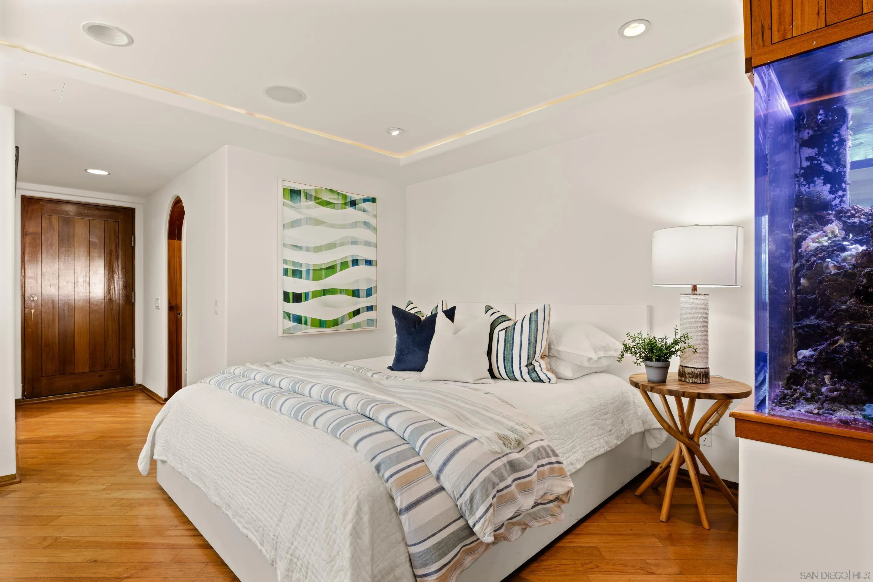 https://cdn.realtyfeed.com/cdn/127/250040981/f292f20979112e2c4755eb983cbb9e8f.webp