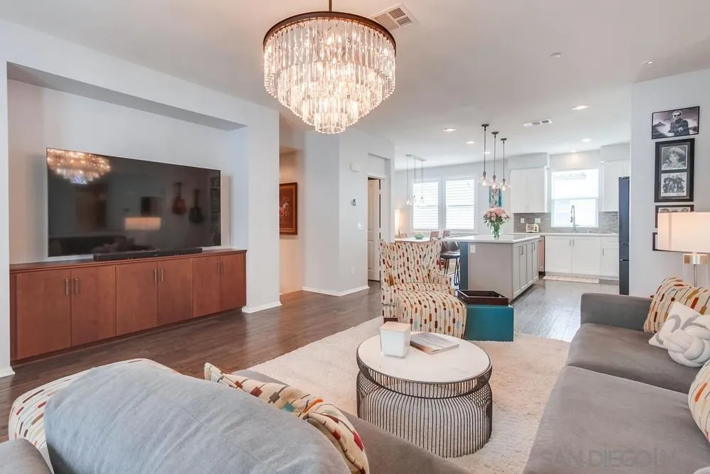https://cdn.realtyfeed.com/cdn/127/250040982/80e75c85281ceafe9e0bba56828b16b0.webp