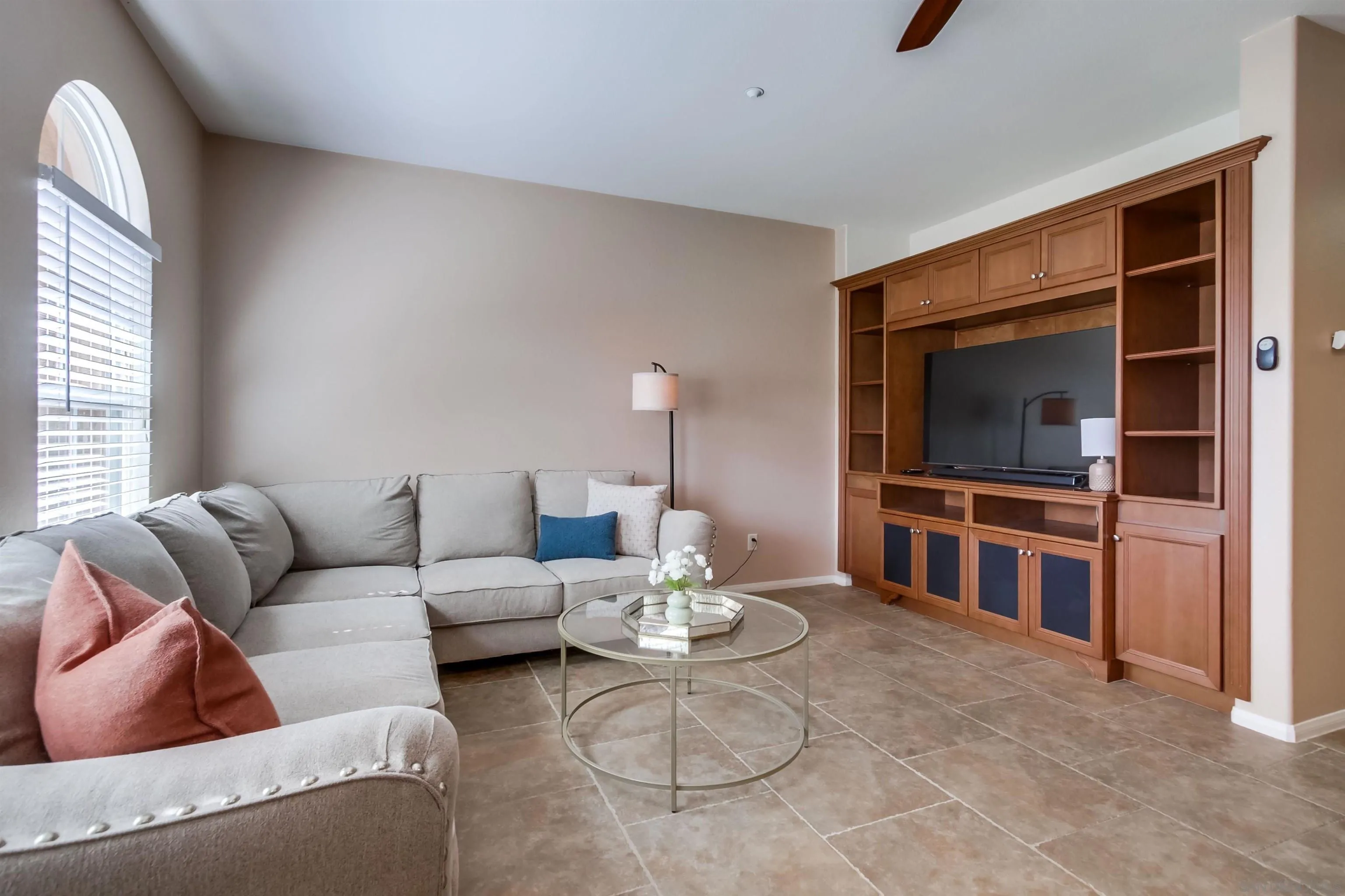 https://cdn.realtyfeed.com/cdn/127/250040984/1ce6e4bf20e7bd8ad8beb9974f466a82.webp