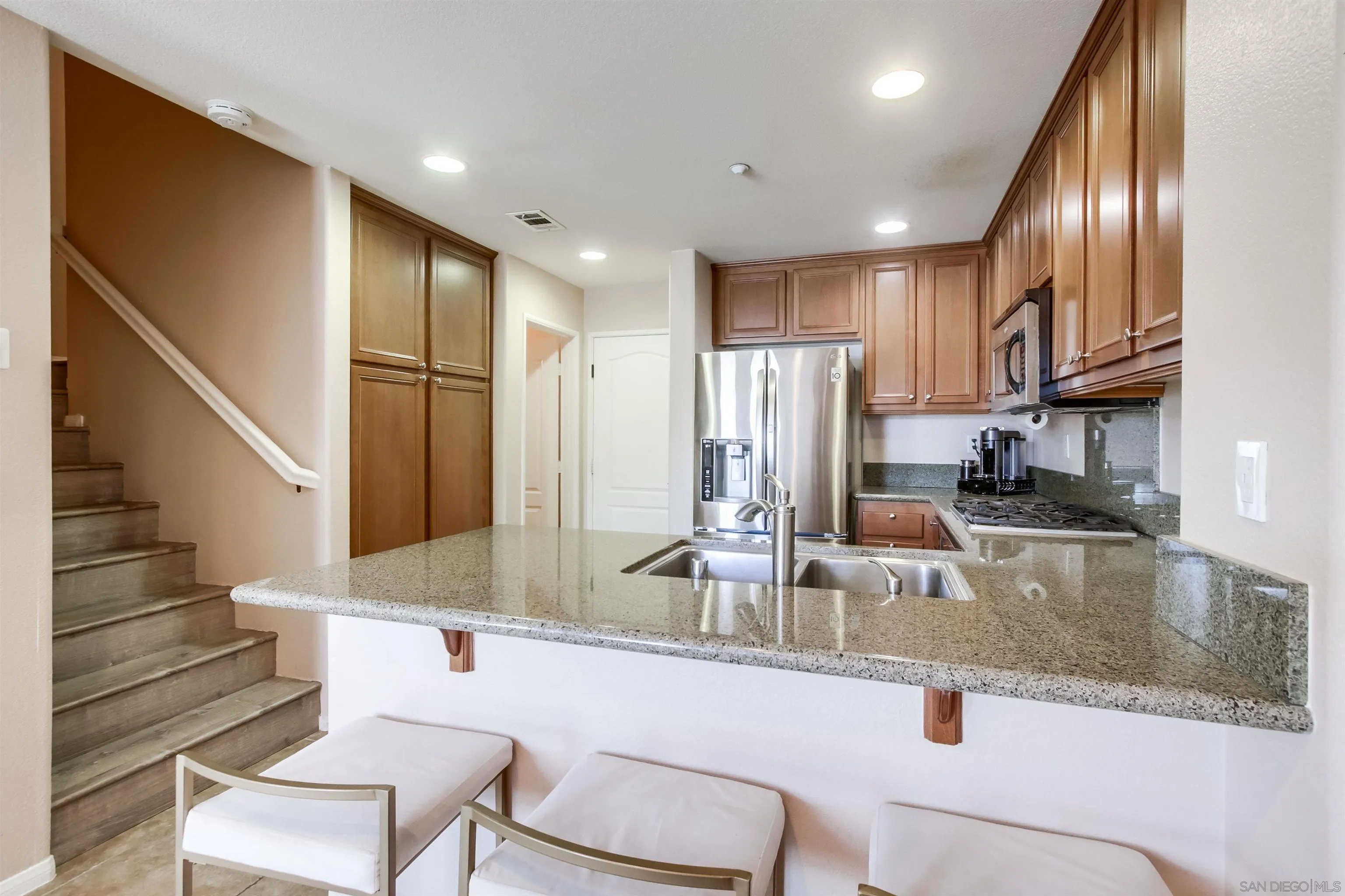 https://cdn.realtyfeed.com/cdn/127/250040984/5e4cd011b66e1781e93c21d59cbbb5b2.webp