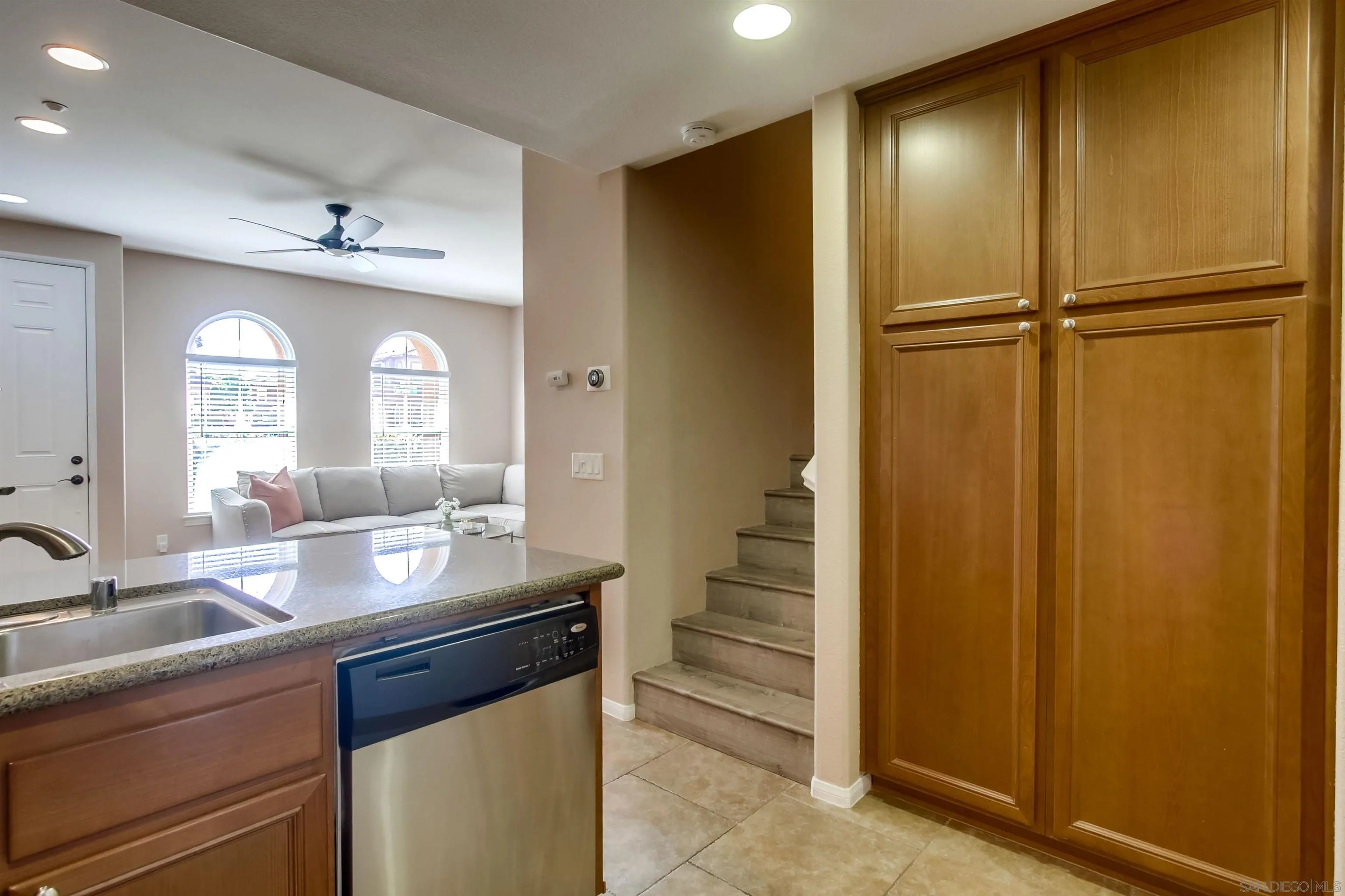 https://cdn.realtyfeed.com/cdn/127/250040984/97e67d8c2215cd263b25cc24013bbcfd.webp