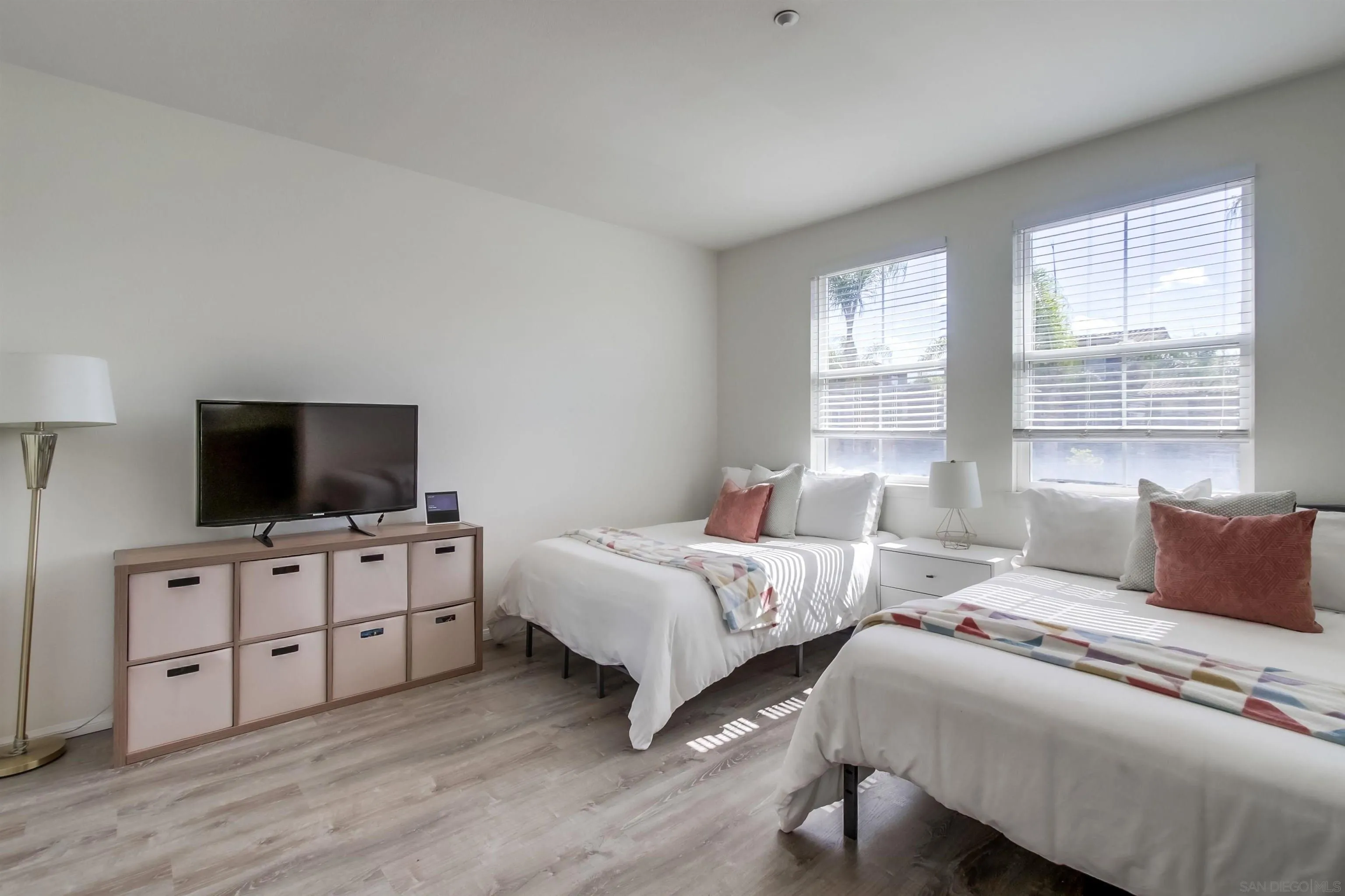https://cdn.realtyfeed.com/cdn/127/250040984/abe20af6bff0dd653d9f39f2d34bfa0d.webp