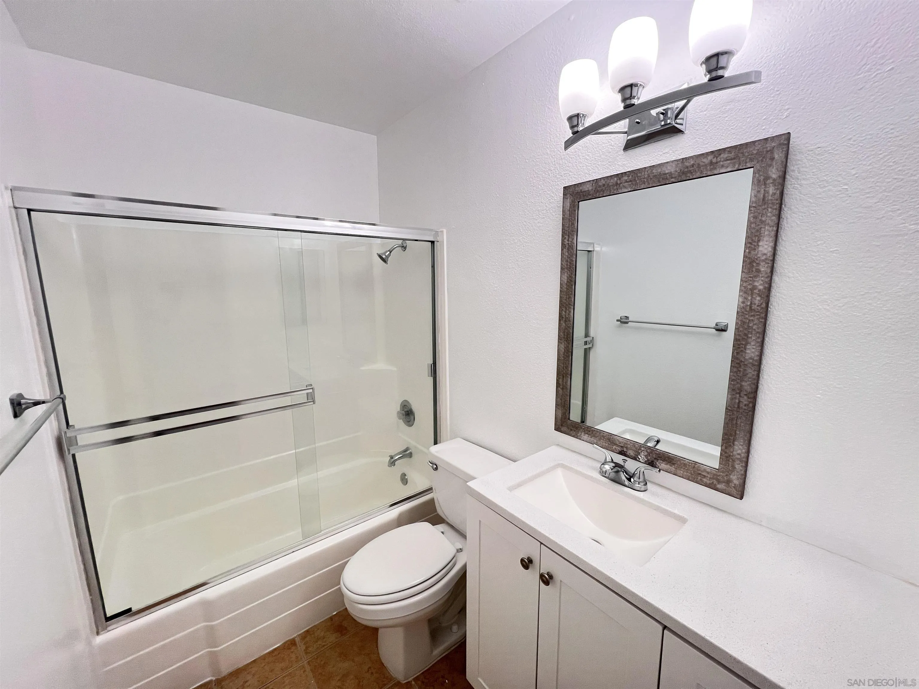 Photo #7: 250040993 Listing: Photo #7