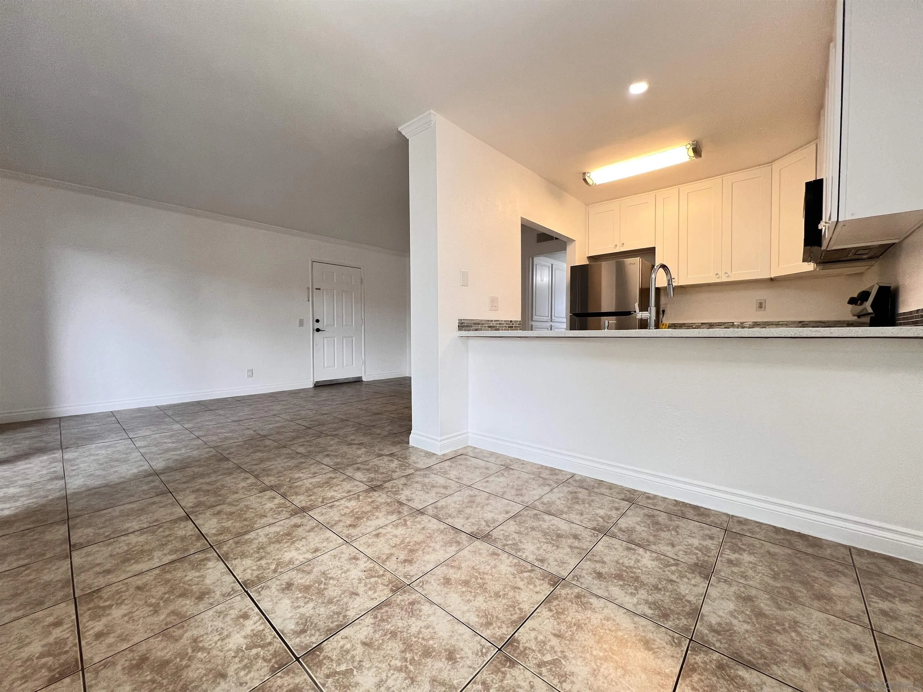 Photo #6: 250040993 Listing 
