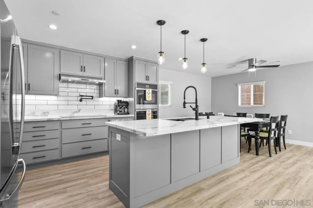 https://cdn.realtyfeed.com/cdn/127/250040994/097cedd73a62b72b6be83a99f04afd37.webp