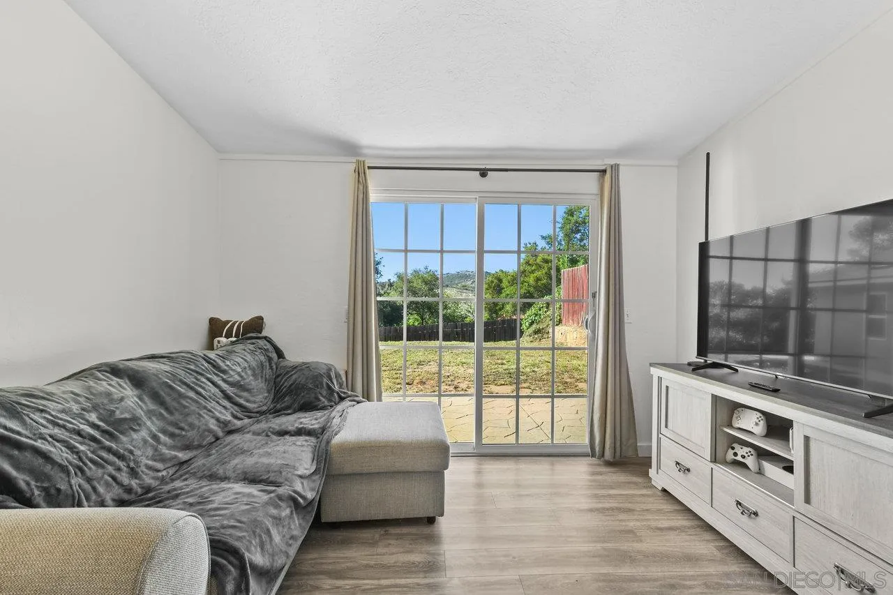 https://cdn.realtyfeed.com/cdn/127/250040994/2c31a0ed02da7acf47bd5de4c265d27f.webp
