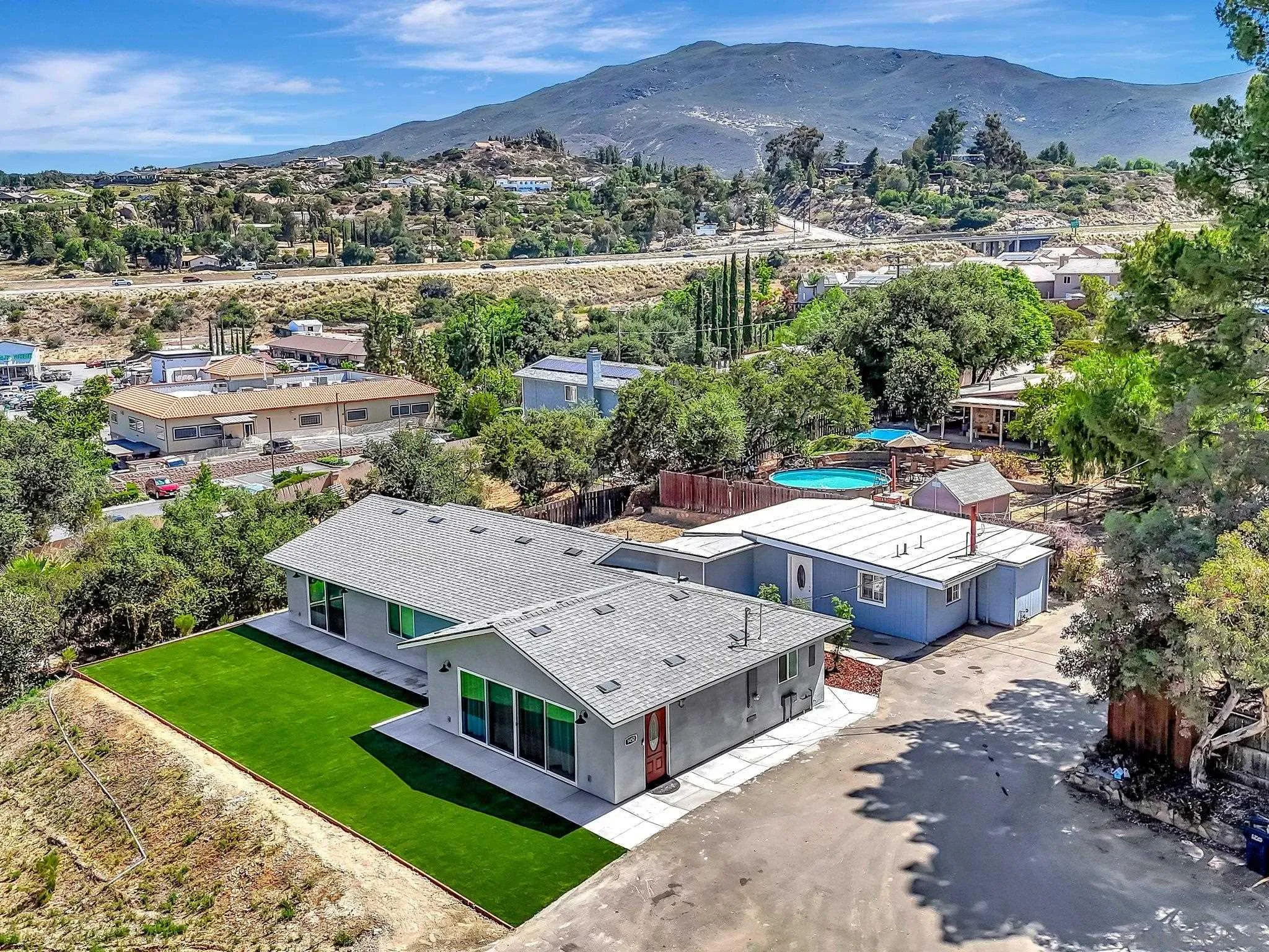 https://cdn.realtyfeed.com/cdn/127/250040994/82dd1bd385bbe73dcfd1b2e3fdf3c30b.webp